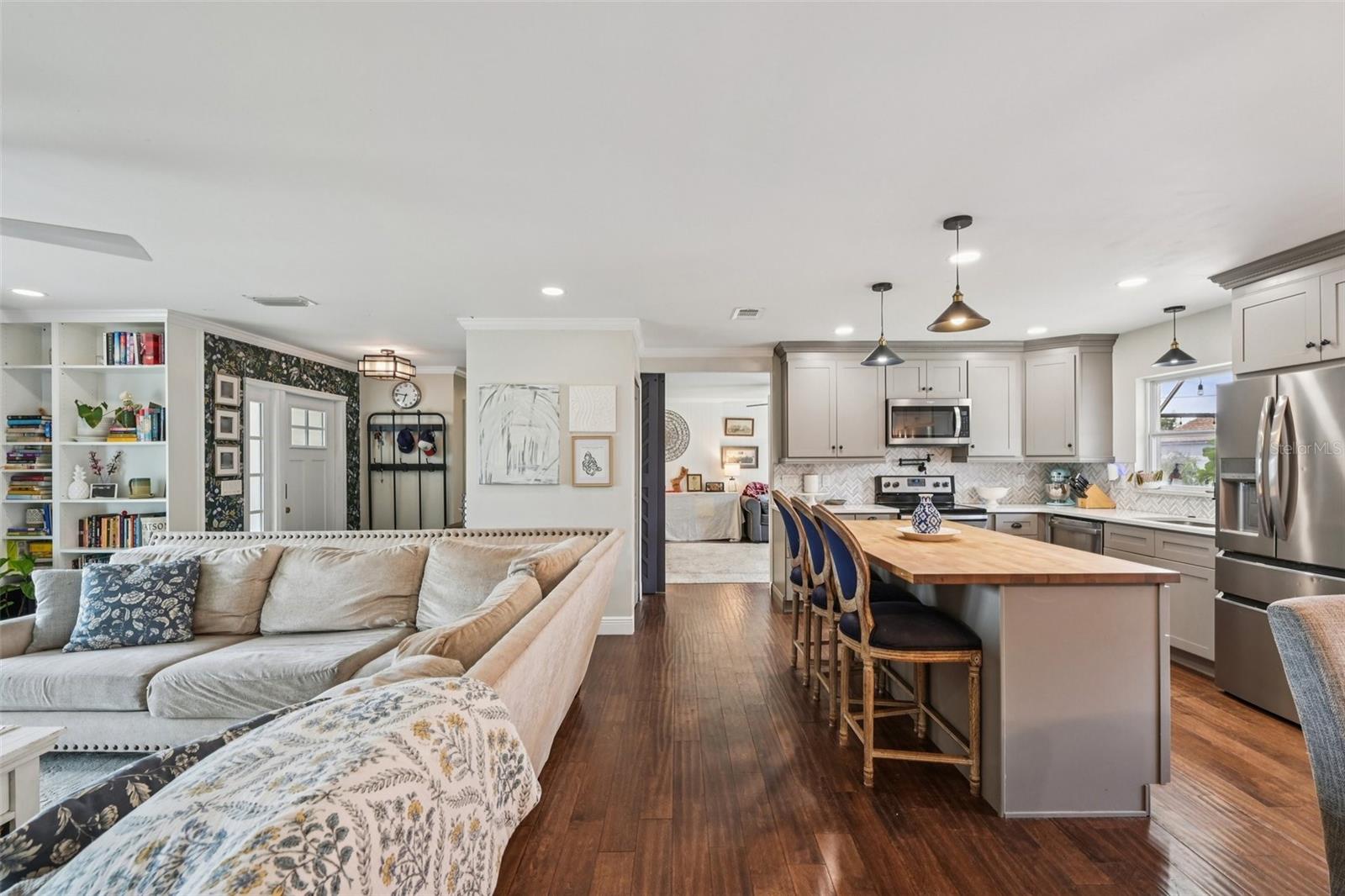 Image 9 of 38 For 808 60th Street Nw