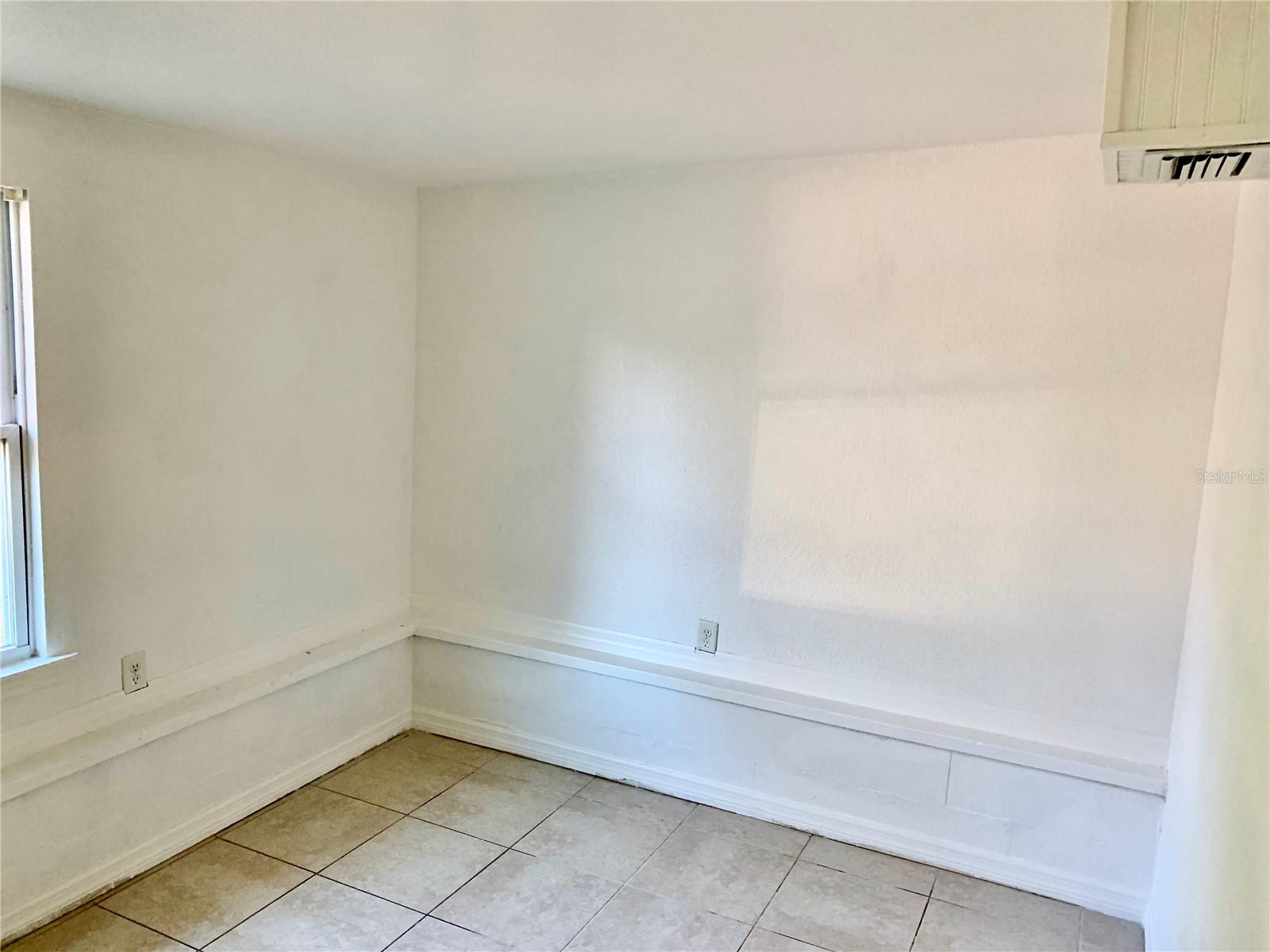 Image 13 of 17 For 2038 19th Avenue W