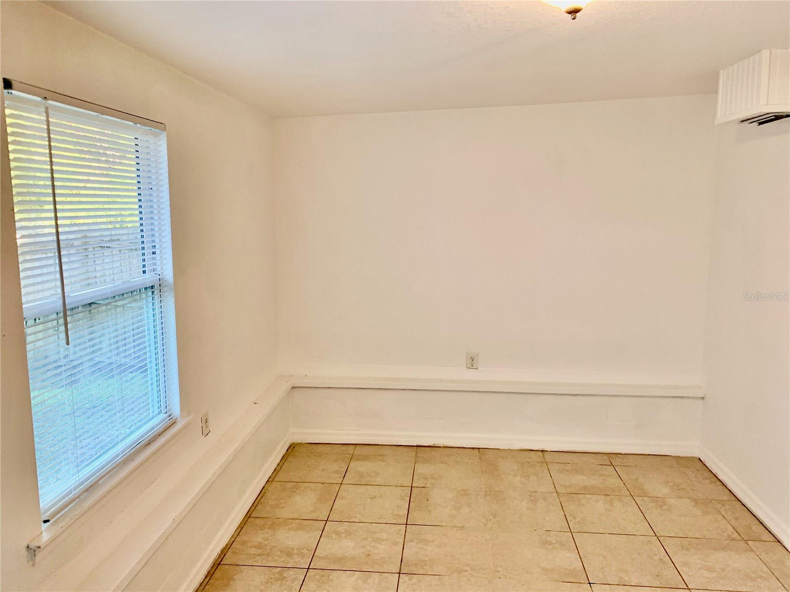 Image 8 of 17 For 2038 19th Avenue W