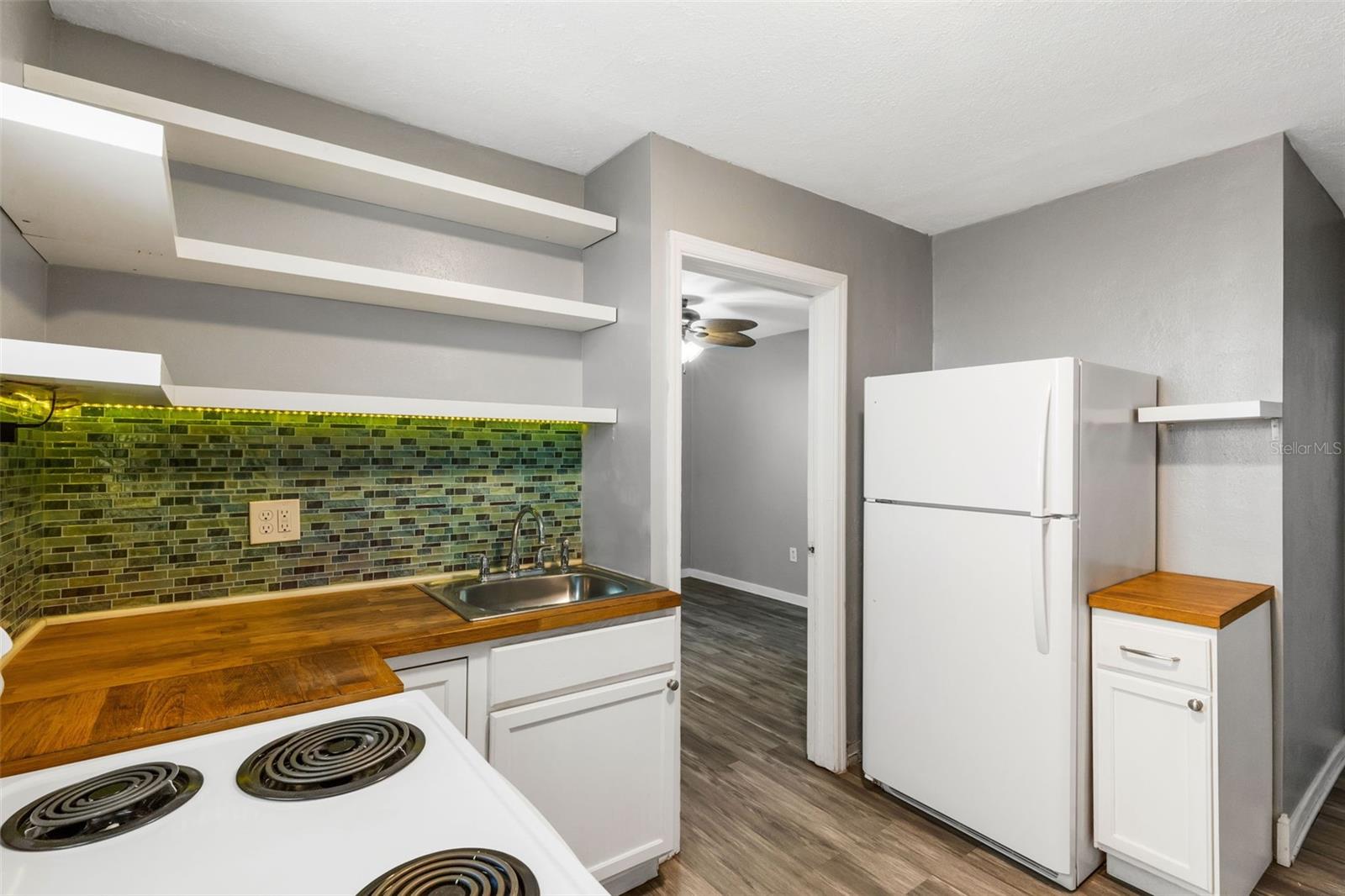 Image 10 of 65 For 1608, 1610, 1612 11th Street W