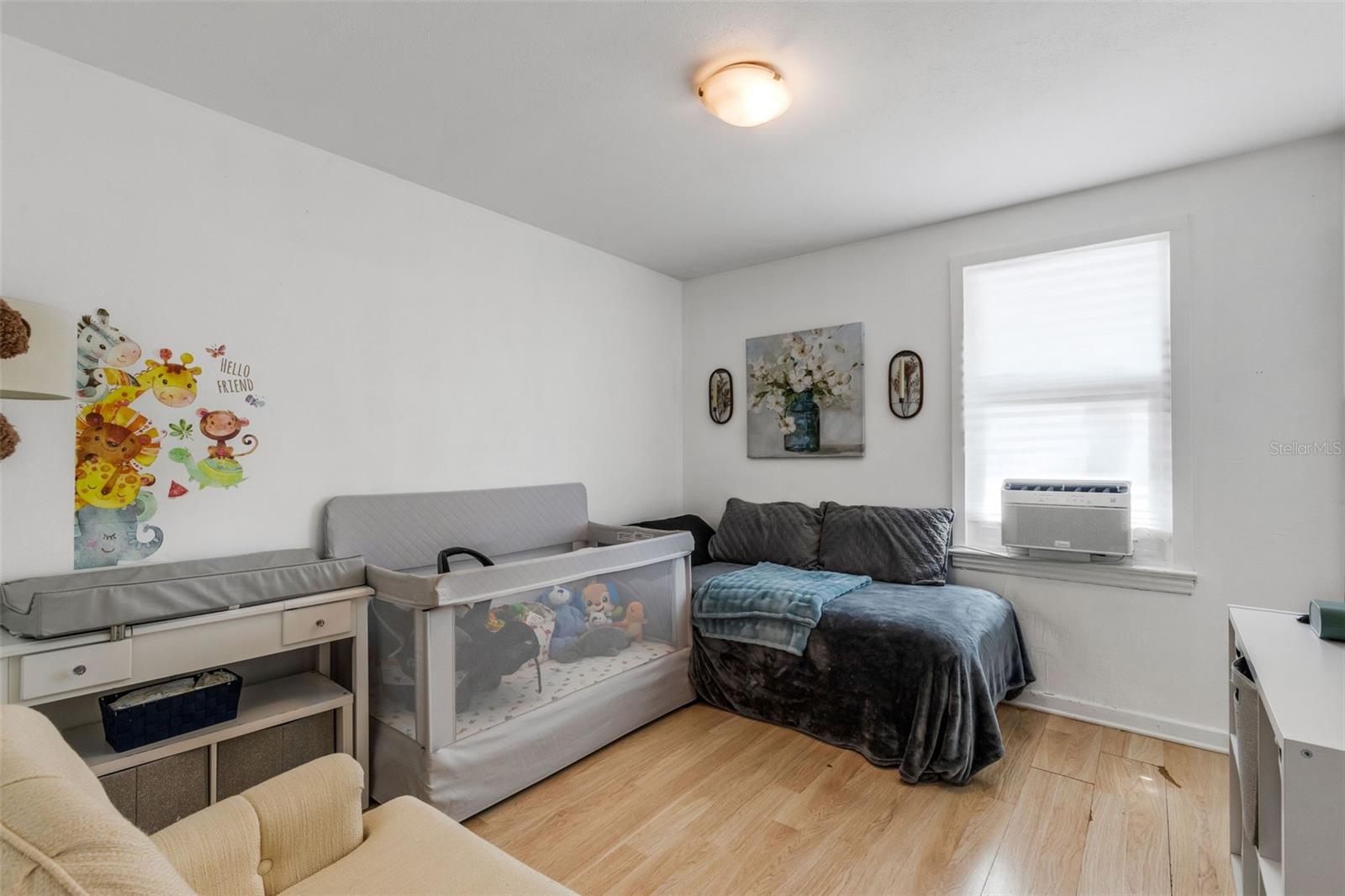 Image 29 of 65 For 1608, 1610, 1612 11th Street W