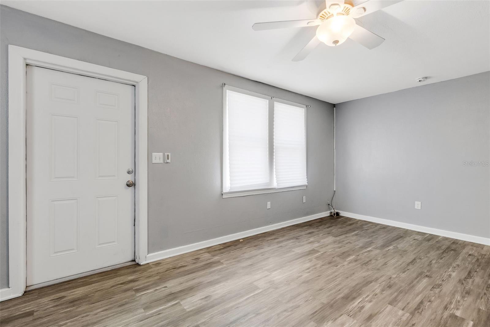 Image 4 of 65 For 1608, 1610, 1612 11th Street W