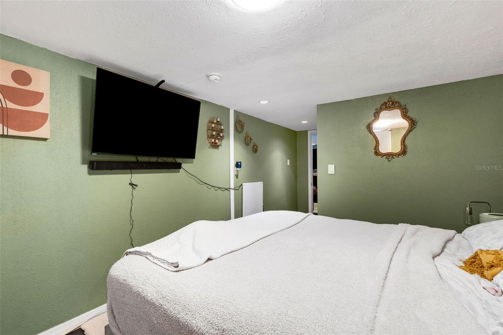 Image 43 of 65 For 1608, 1610, 1612 11th Street W