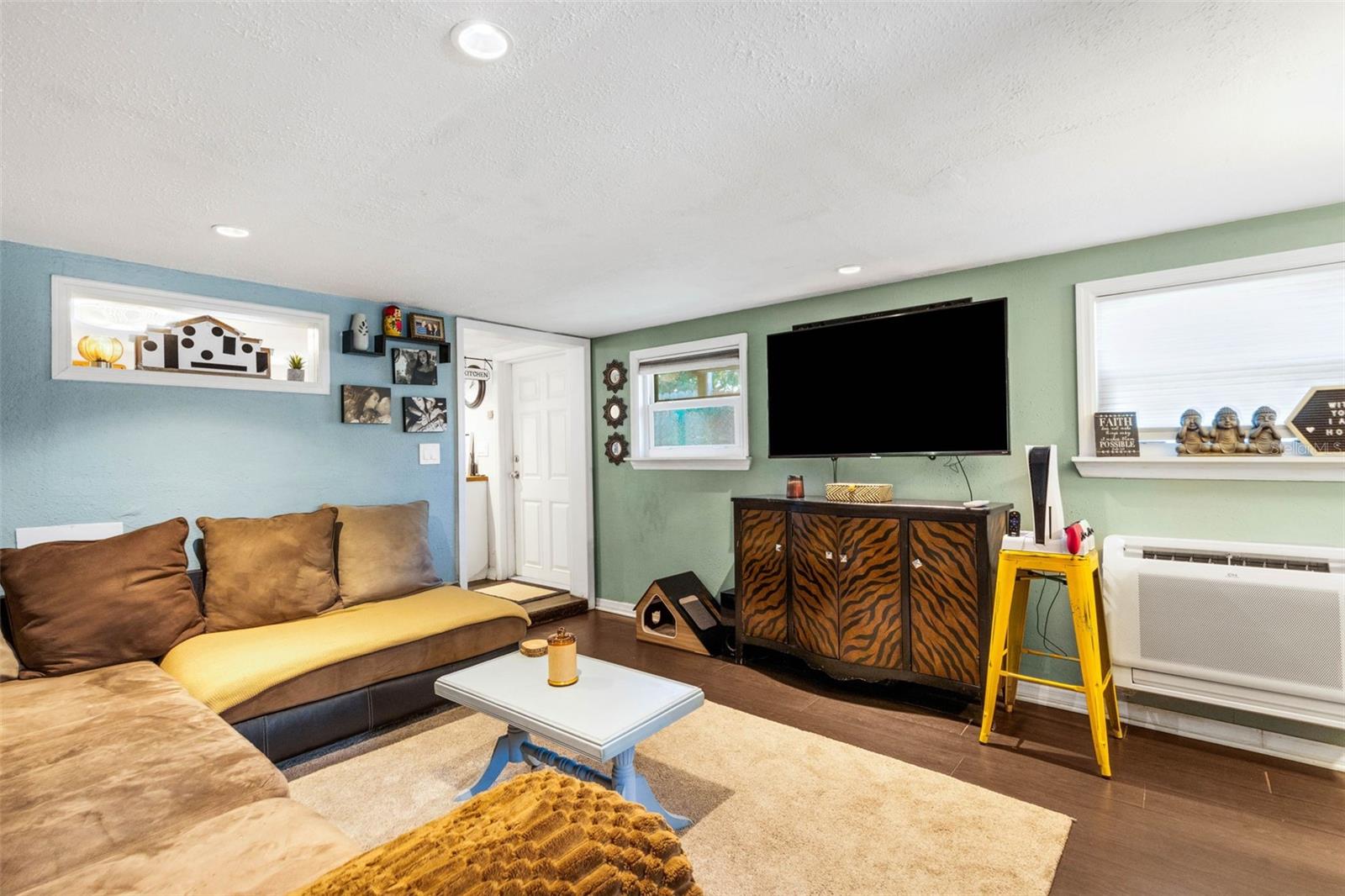 Image 47 of 65 For 1608, 1610, 1612 11th Street W