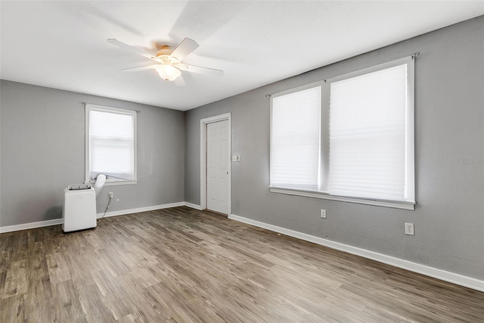 Image 5 of 65 For 1608, 1610, 1612 11th Street W