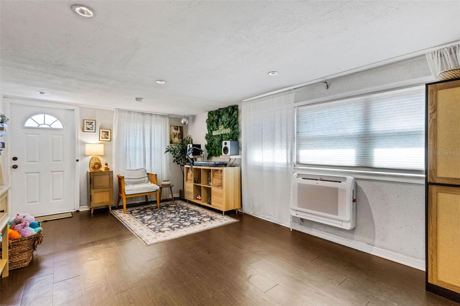 Image 50 of 65 For 1608, 1610, 1612 11th Street W