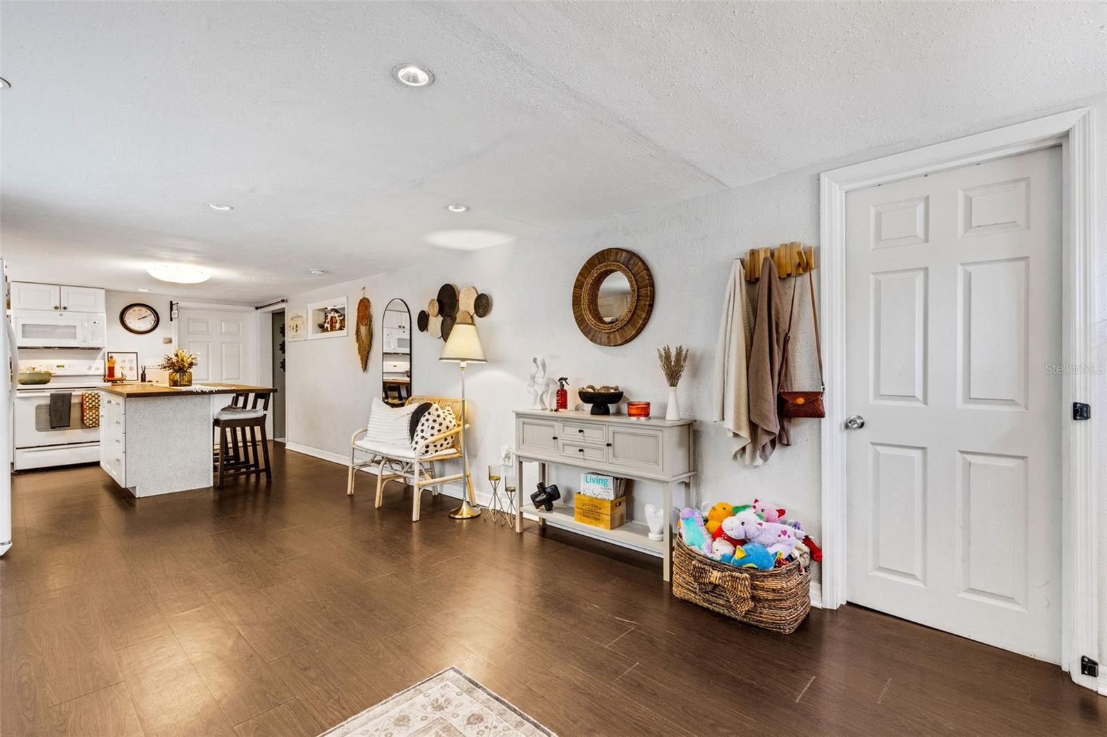 Image 52 of 65 For 1608, 1610, 1612 11th Street W