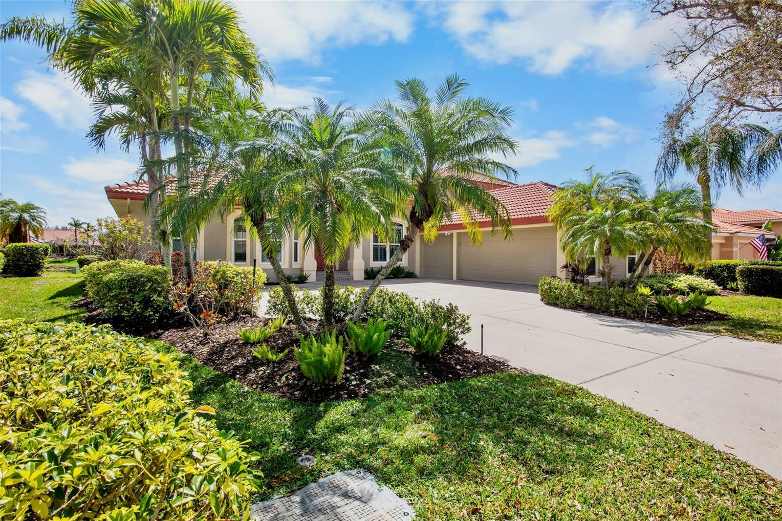 Image 5 of 50 For 4980 Sabal Lake Circle