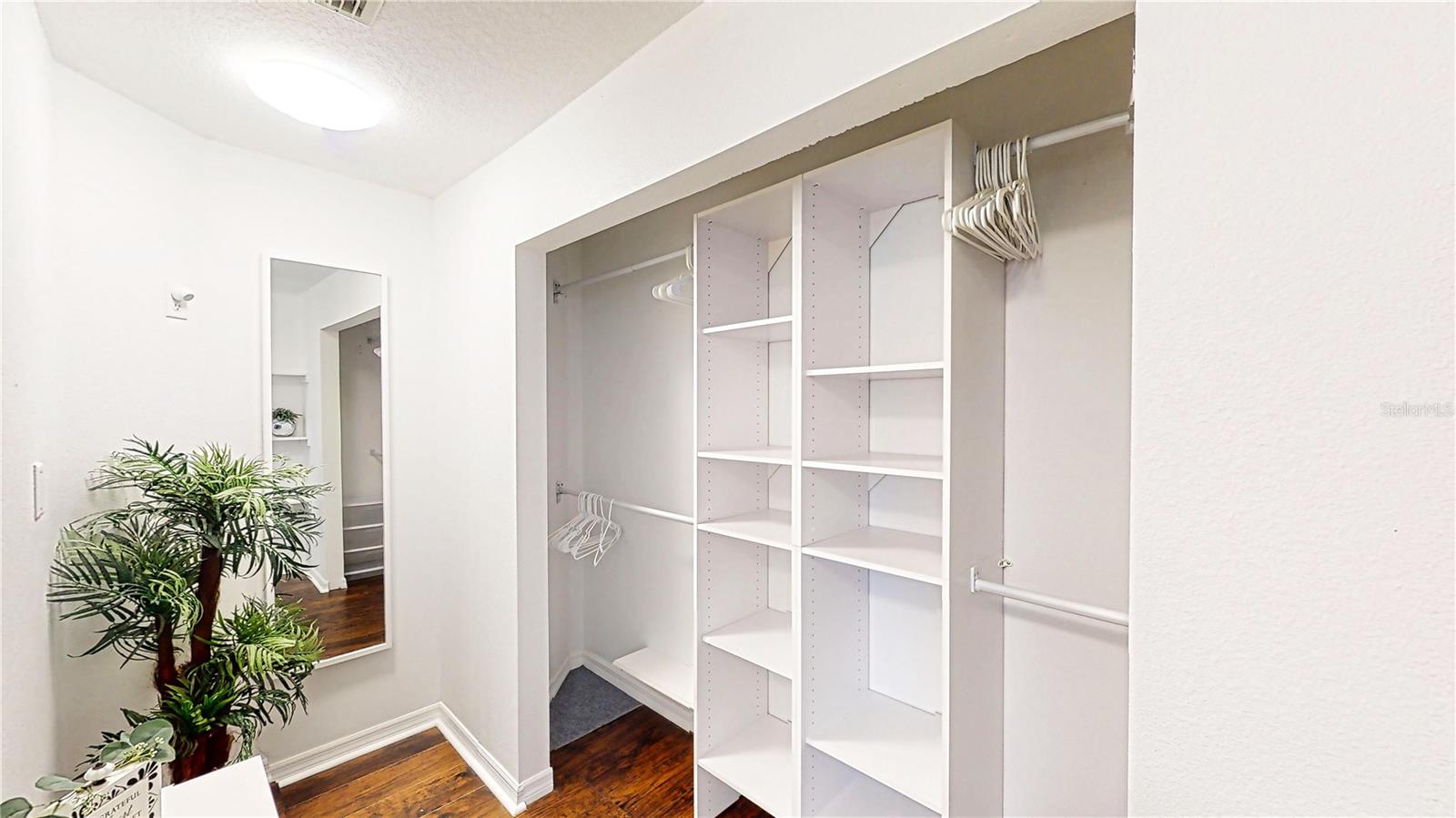 Image 18 of 41 For 4907 Kilty Court E