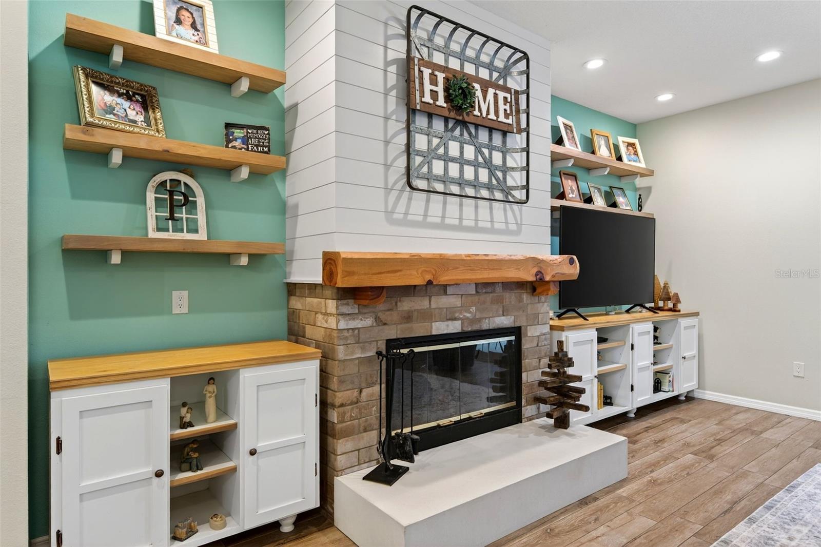 Image 11 of 88 For 7088 Saddle Creek Lane