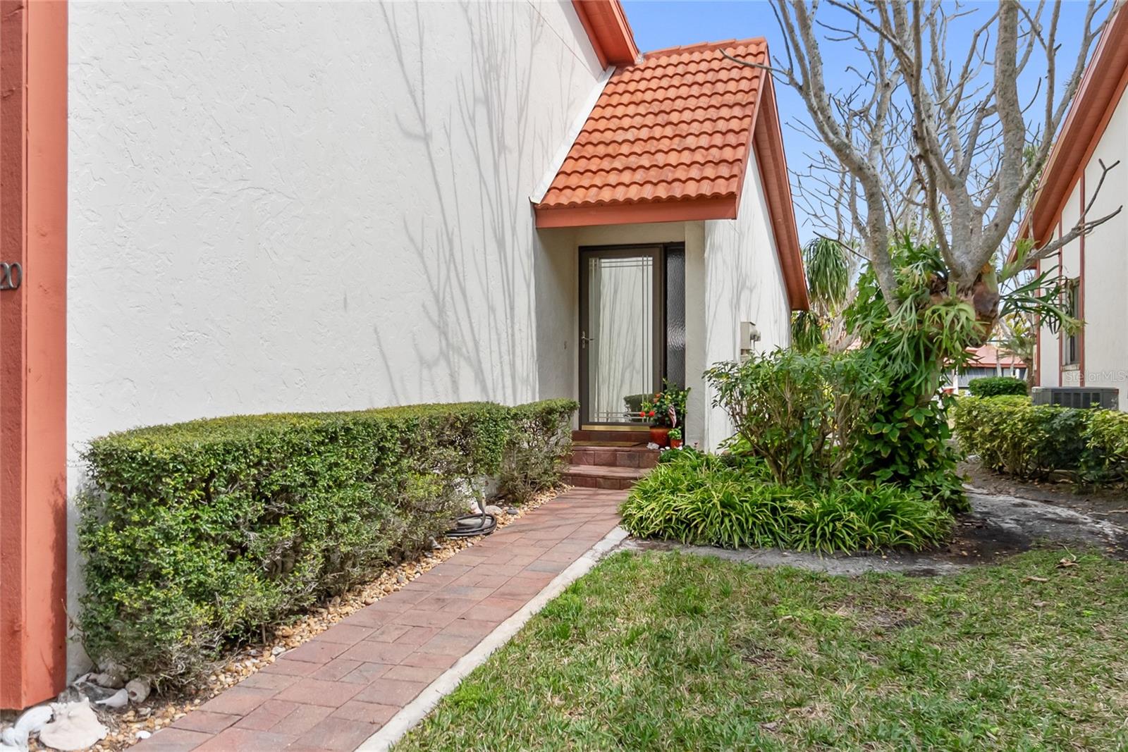 Image 14 of 59 For 720 Sorrento Inlet