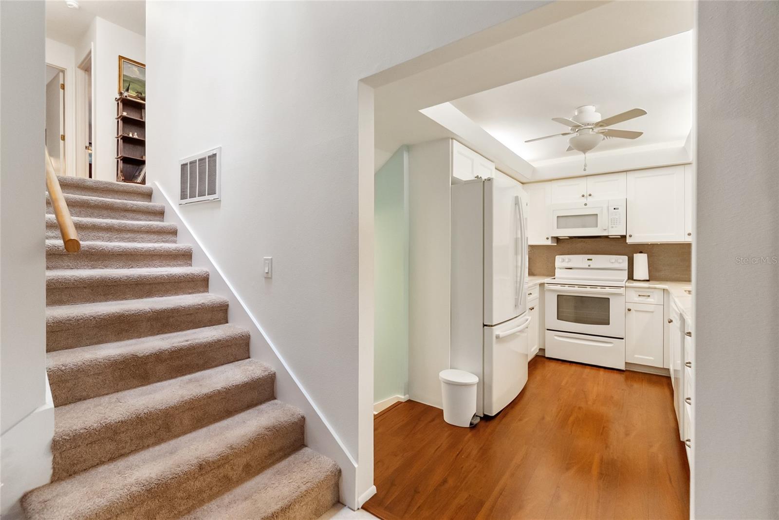 Image 19 of 59 For 720 Sorrento Inlet