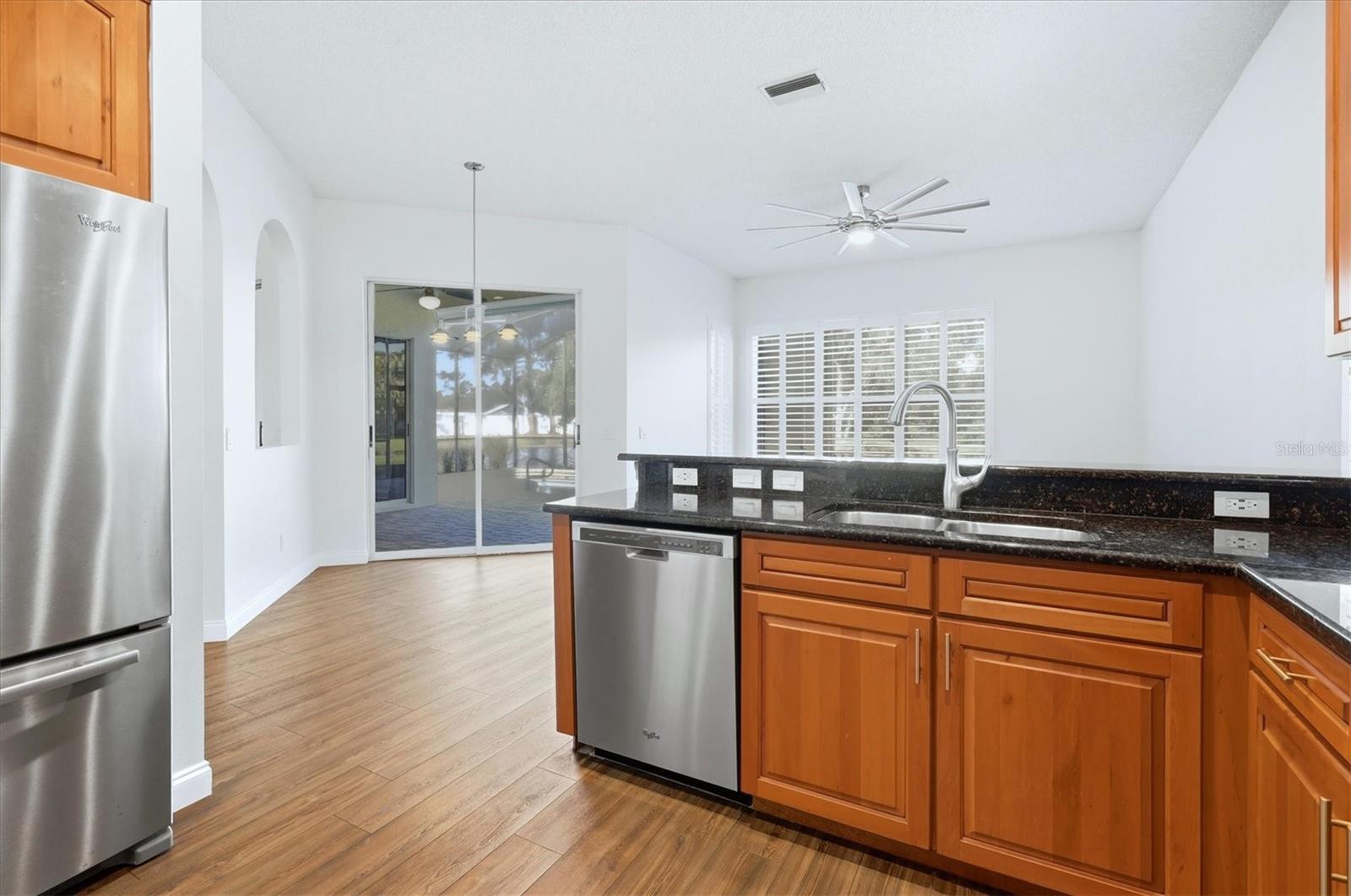 Image 12 of 38 For 8876 Huntington Pointe Drive