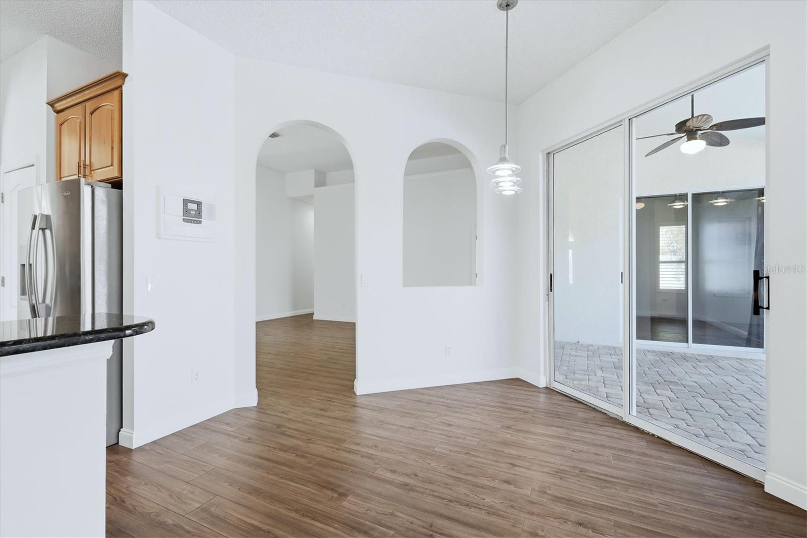 Image 13 of 38 For 8876 Huntington Pointe Drive