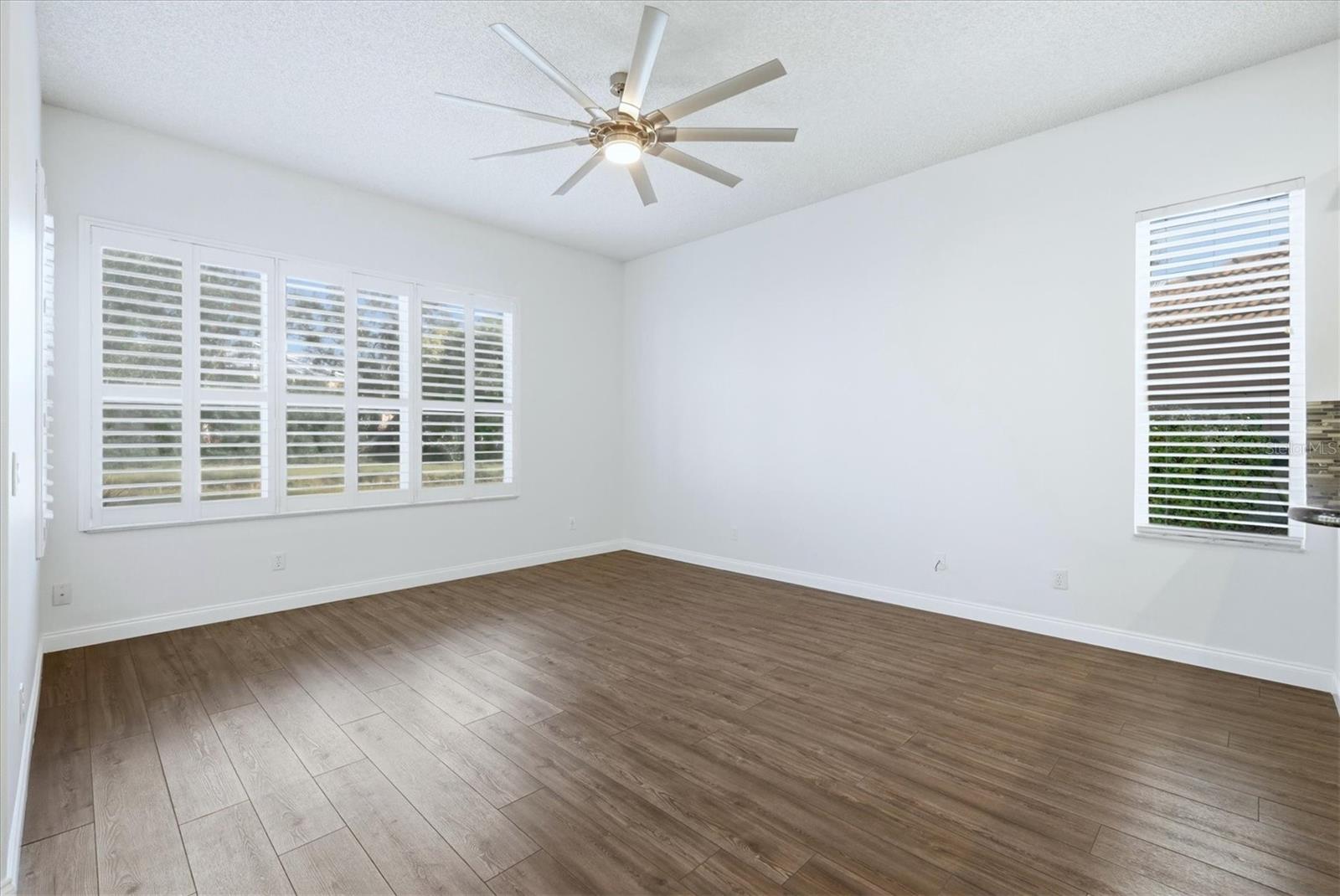 Image 15 of 38 For 8876 Huntington Pointe Drive