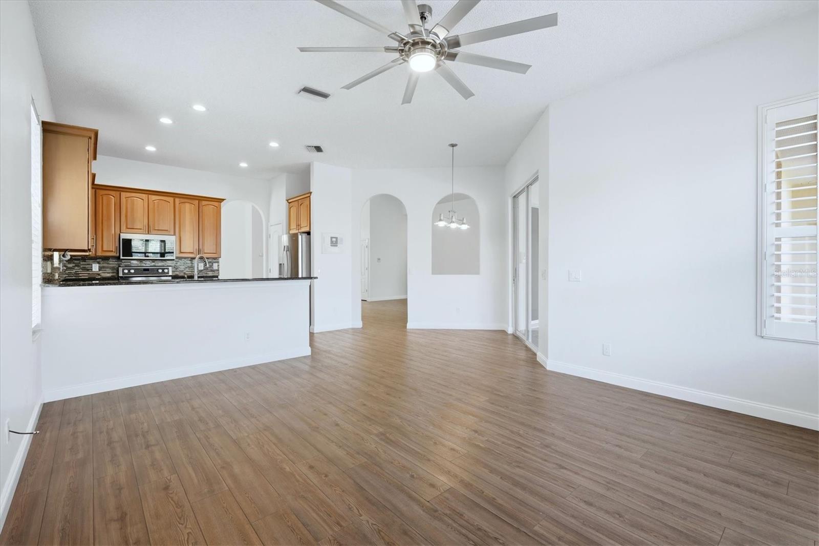 Image 17 of 38 For 8876 Huntington Pointe Drive