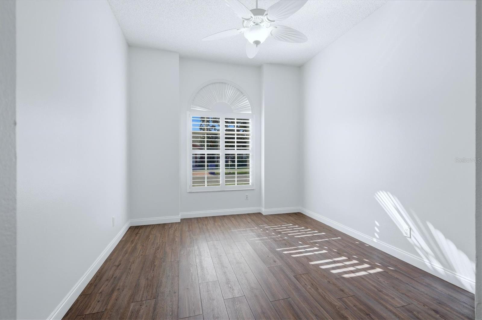 Image 22 of 38 For 8876 Huntington Pointe Drive