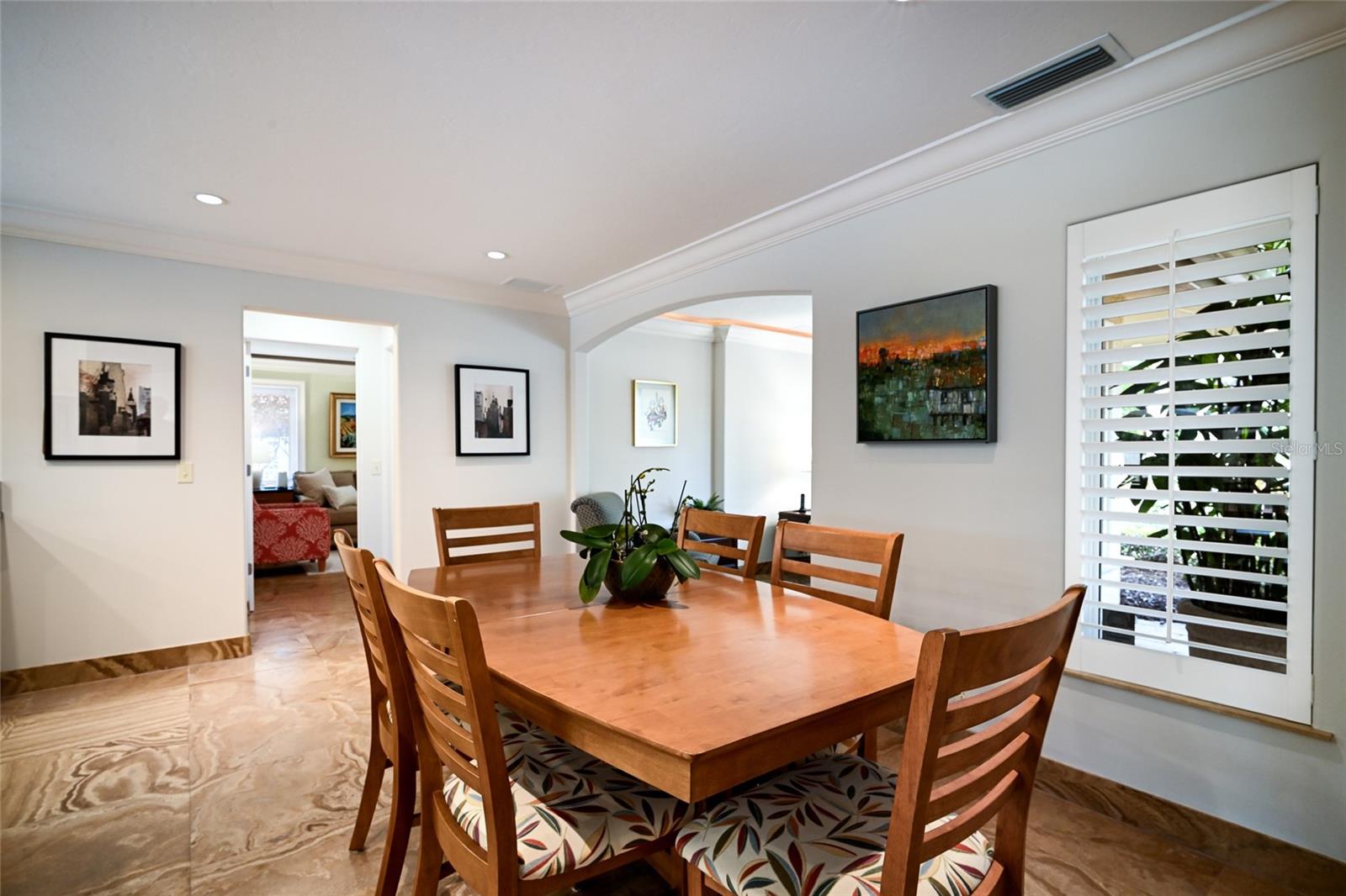 Image 11 of 43 For 218 Robin Drive