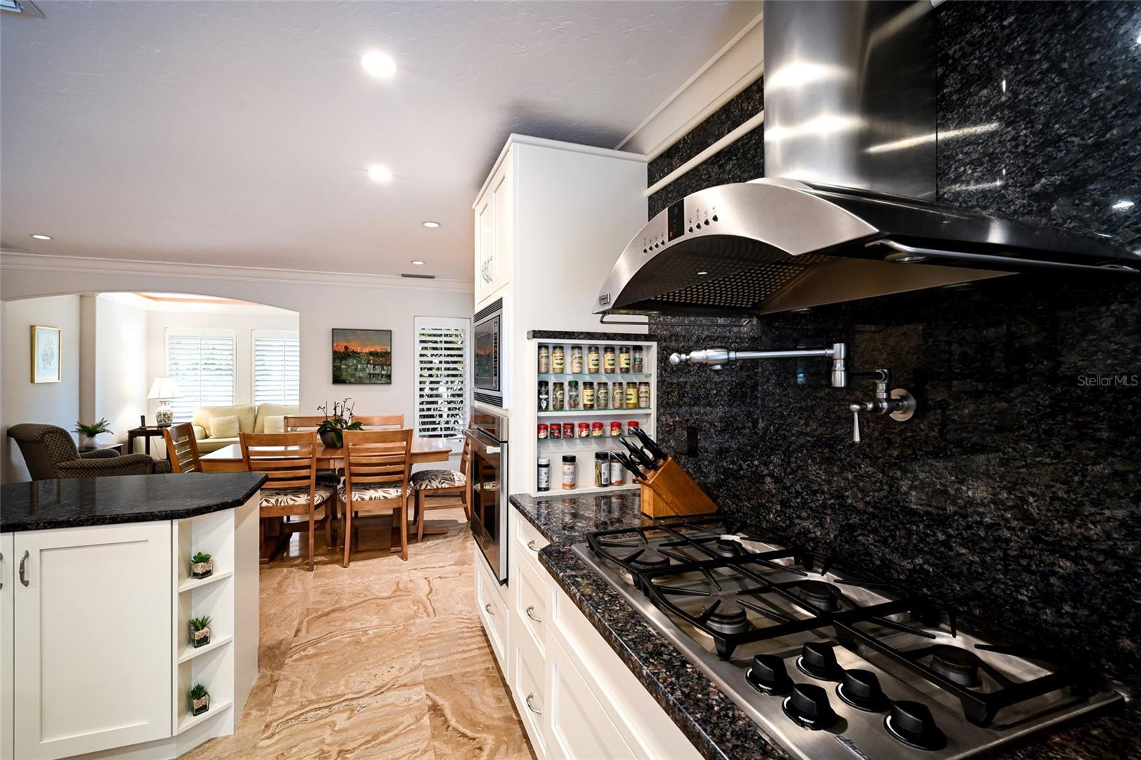 Image 14 of 43 For 218 Robin Drive