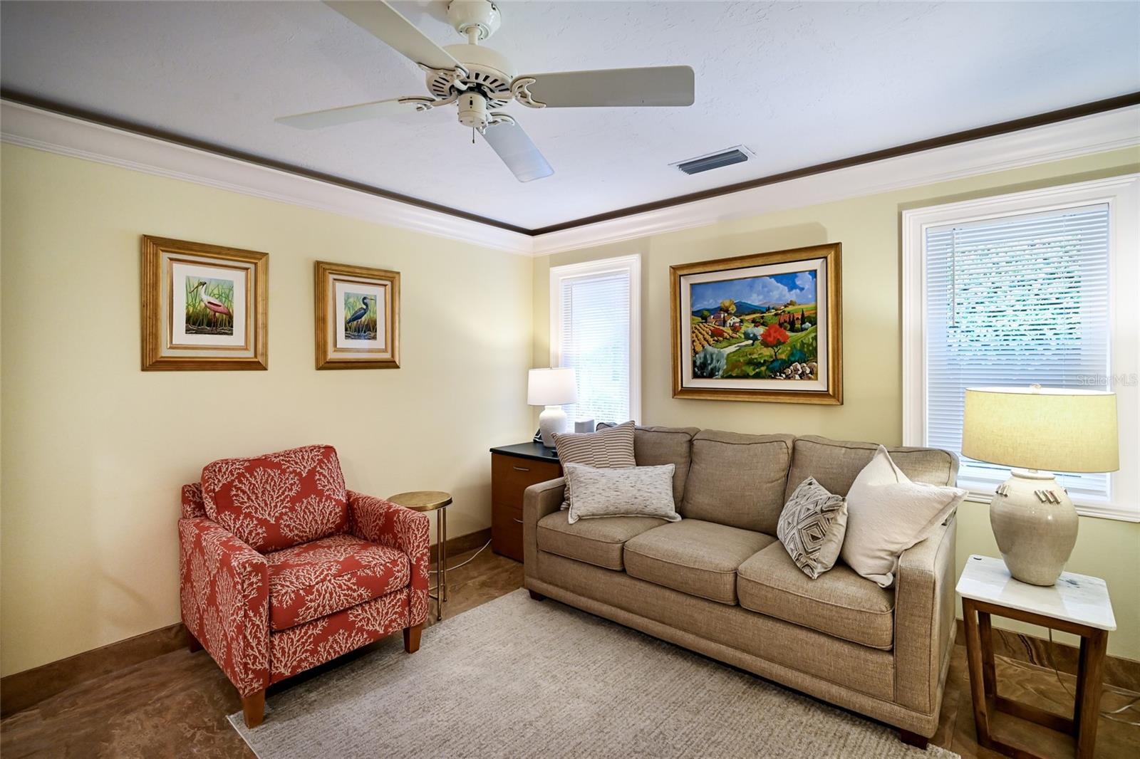 Image 18 of 43 For 218 Robin Drive