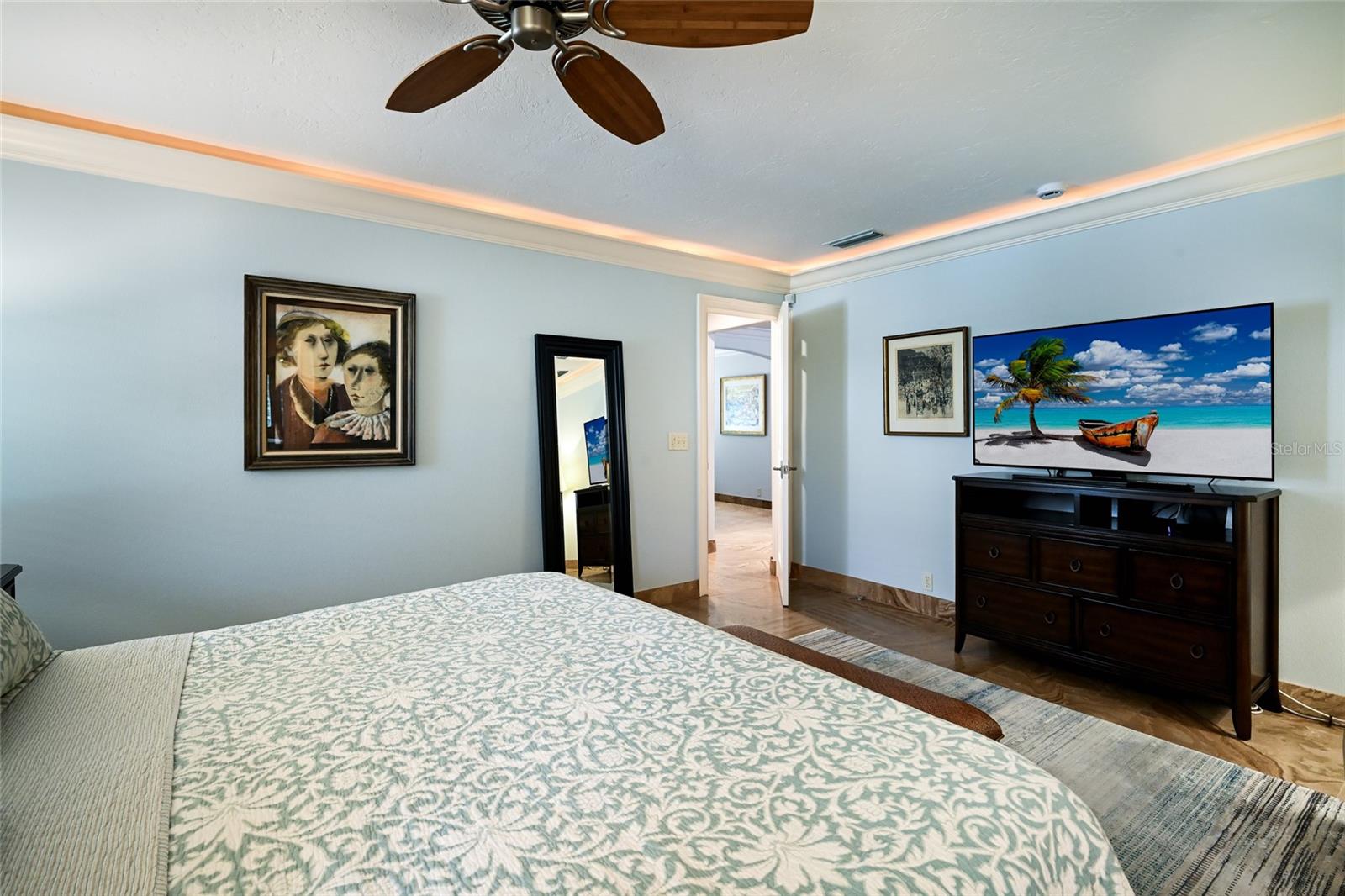 Image 21 of 43 For 218 Robin Drive