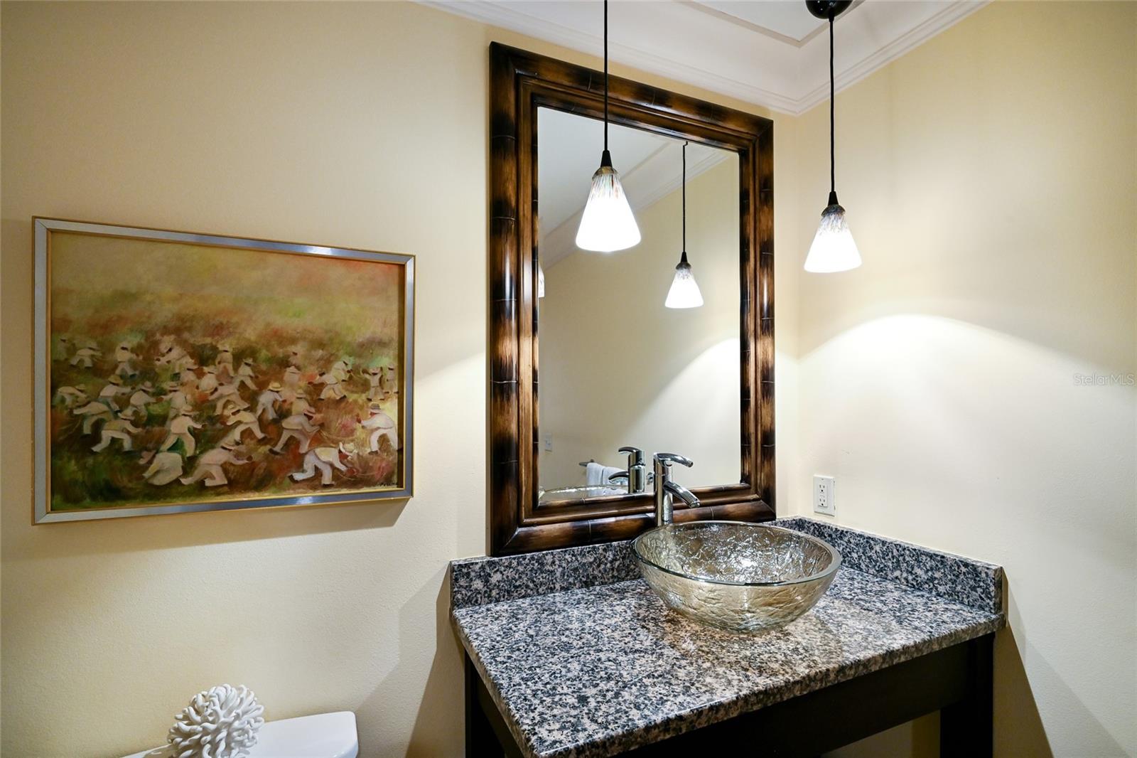 Image 28 of 43 For 218 Robin Drive