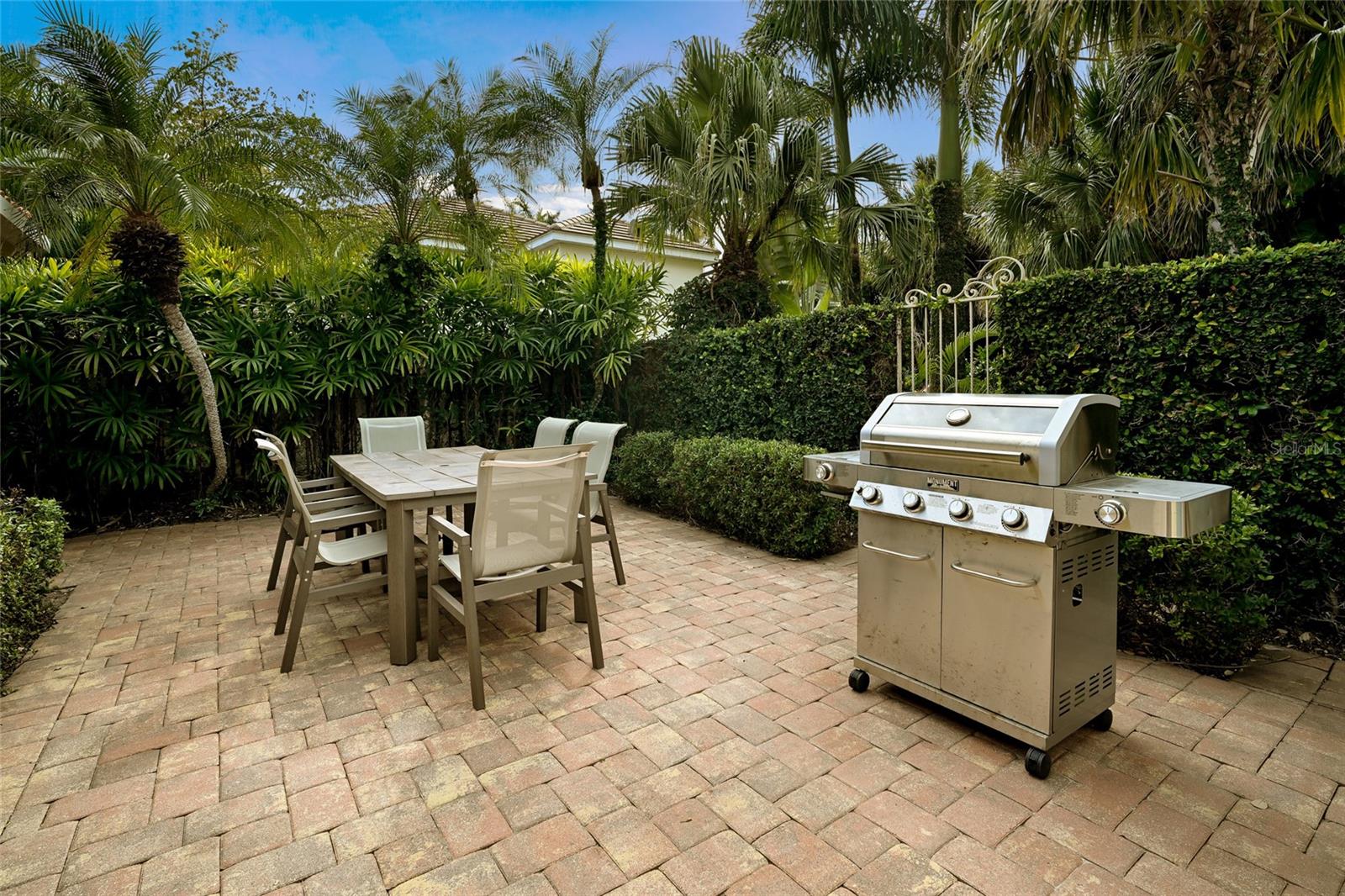 Image 33 of 43 For 218 Robin Drive