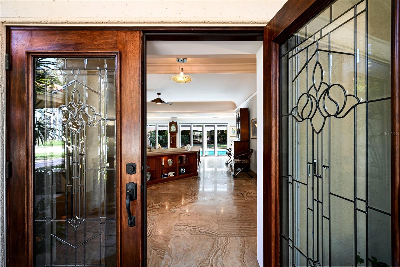 Image 6 of 43 For 218 Robin Drive