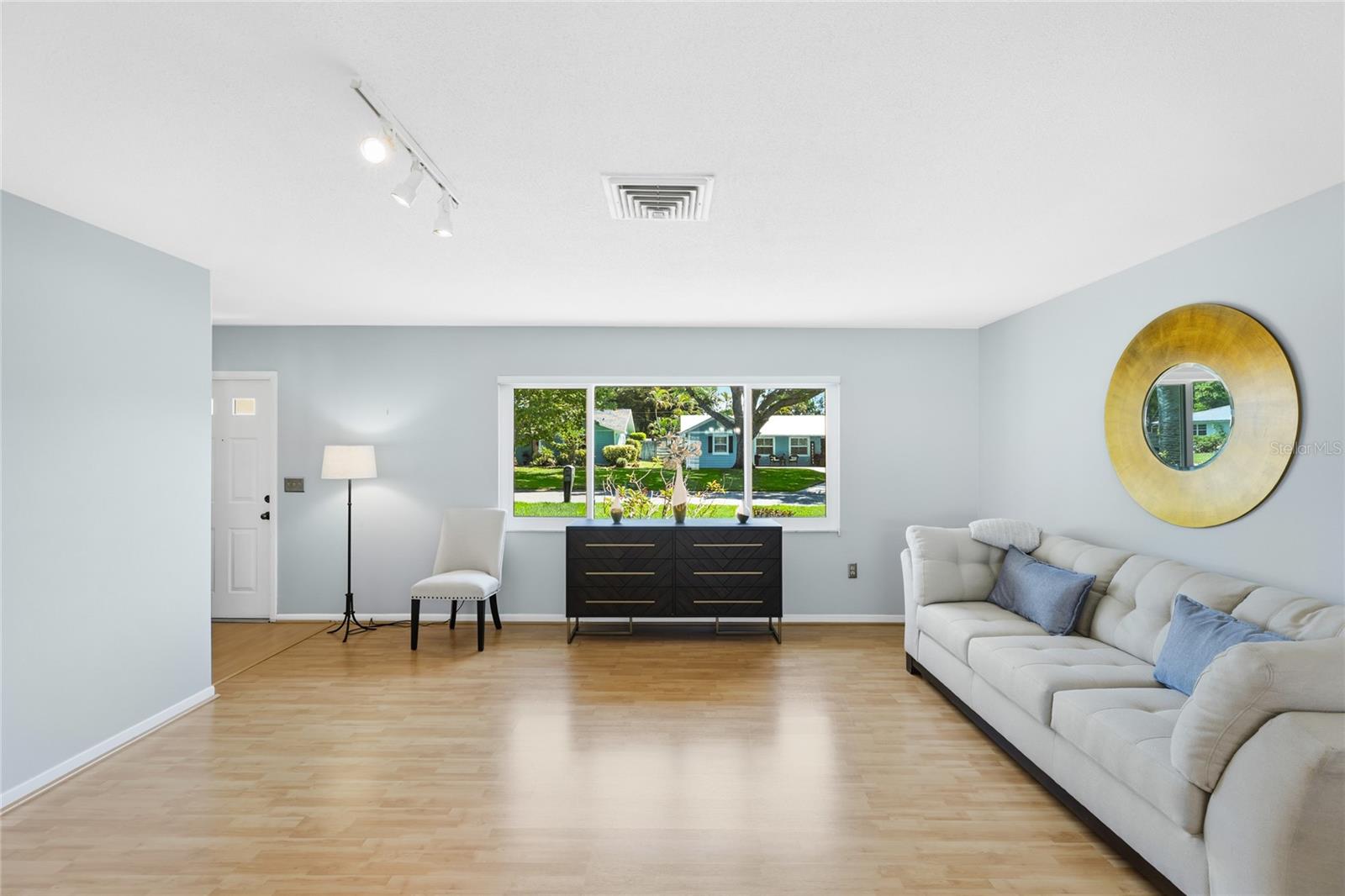 Image 11 of 44 For 1908 49th Street W