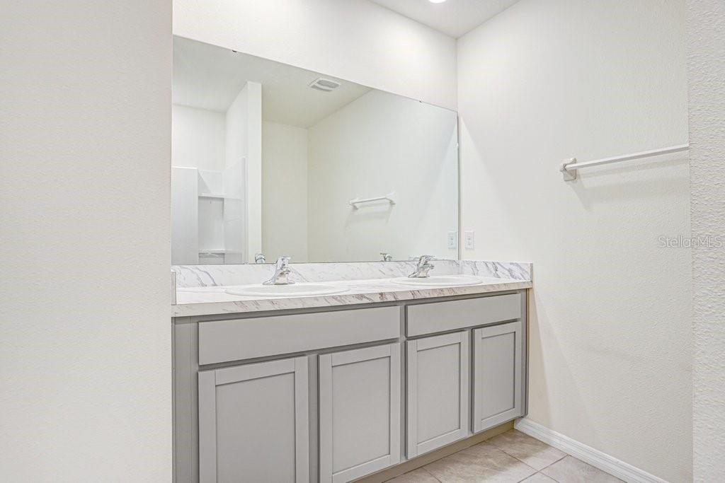 Image 15 of 39 For 31210 Penny Surf Loop