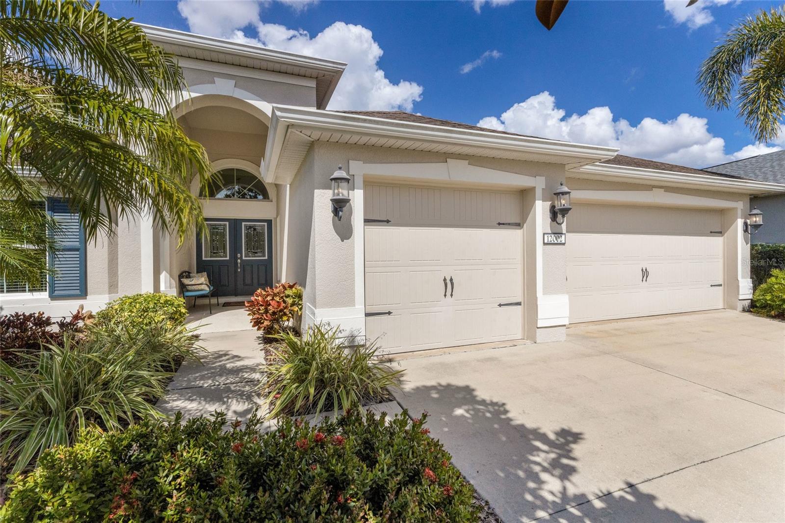 Details for 12002 Forest Park Circle, BRADENTON, FL 34211