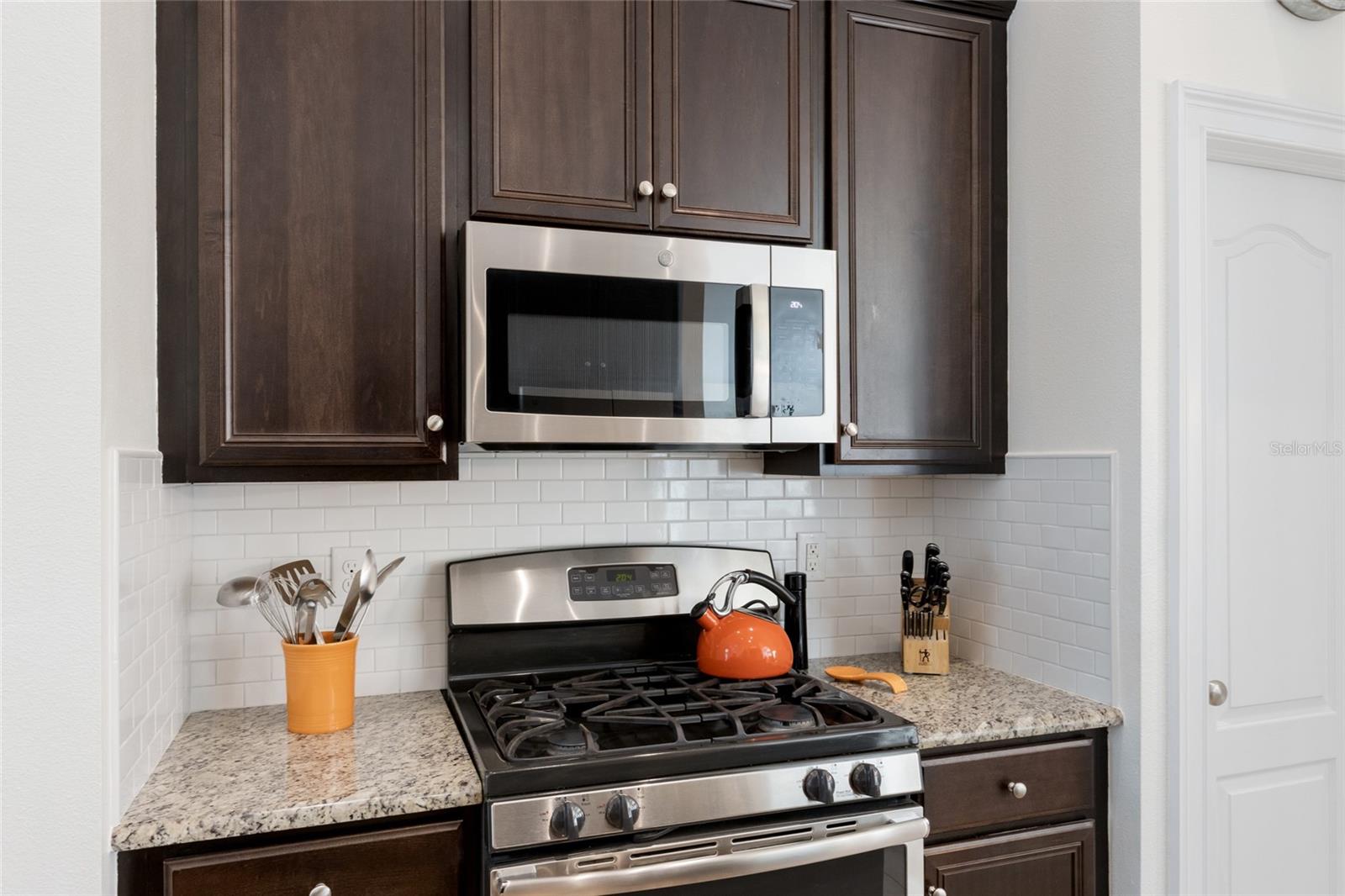 Image 14 of 72 For 12002 Forest Park Circle