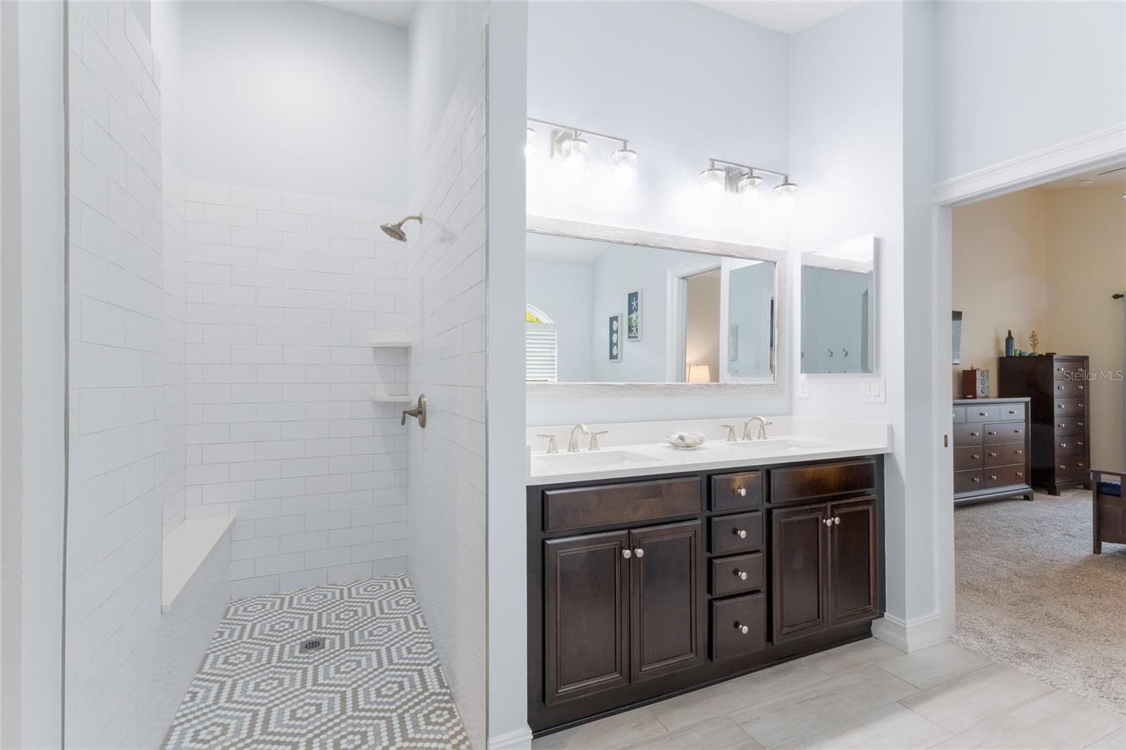 Image 24 of 72 For 12002 Forest Park Circle