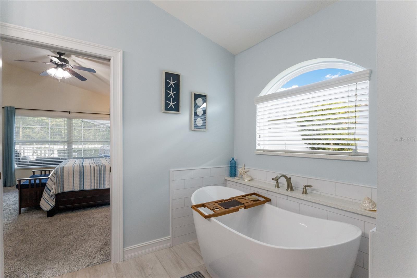 Image 25 of 72 For 12002 Forest Park Circle