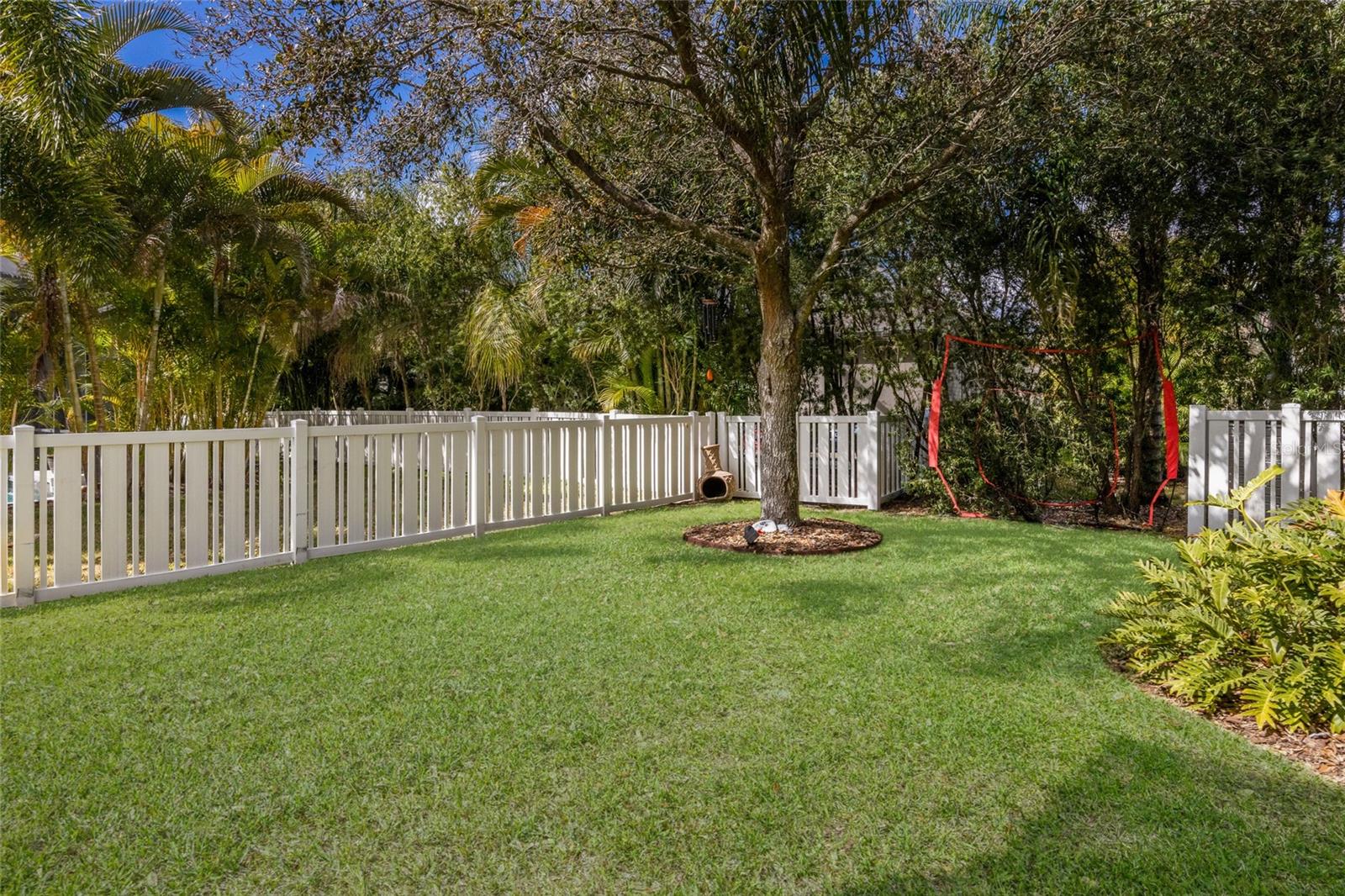 Image 37 of 72 For 12002 Forest Park Circle