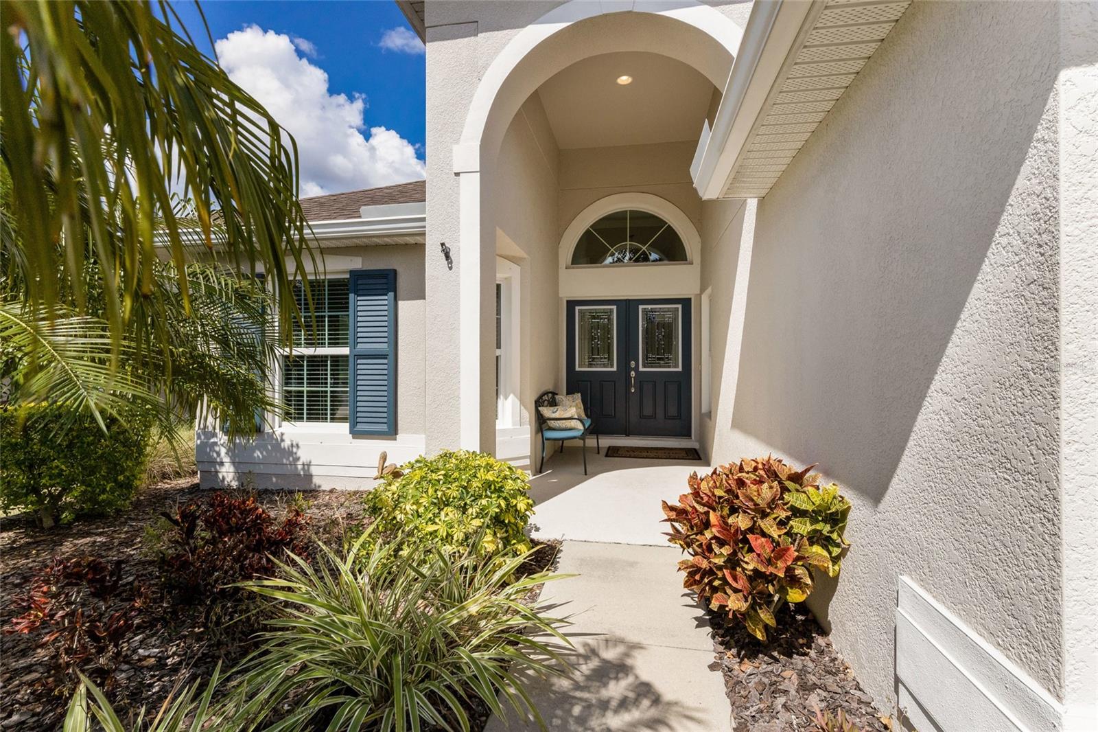 Image 4 of 72 For 12002 Forest Park Circle