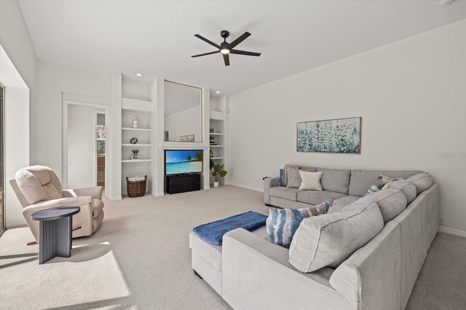 Image 23 of 51 For 6916 Riversedge Street Circle