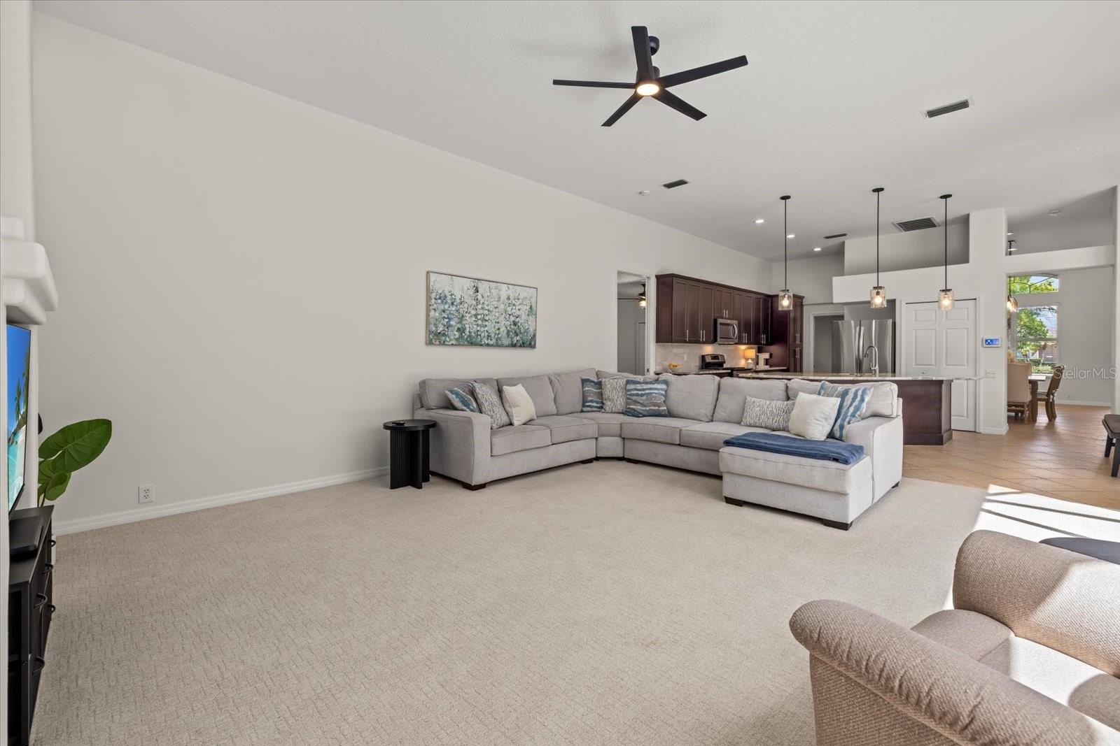 Image 25 of 51 For 6916 Riversedge Street Circle