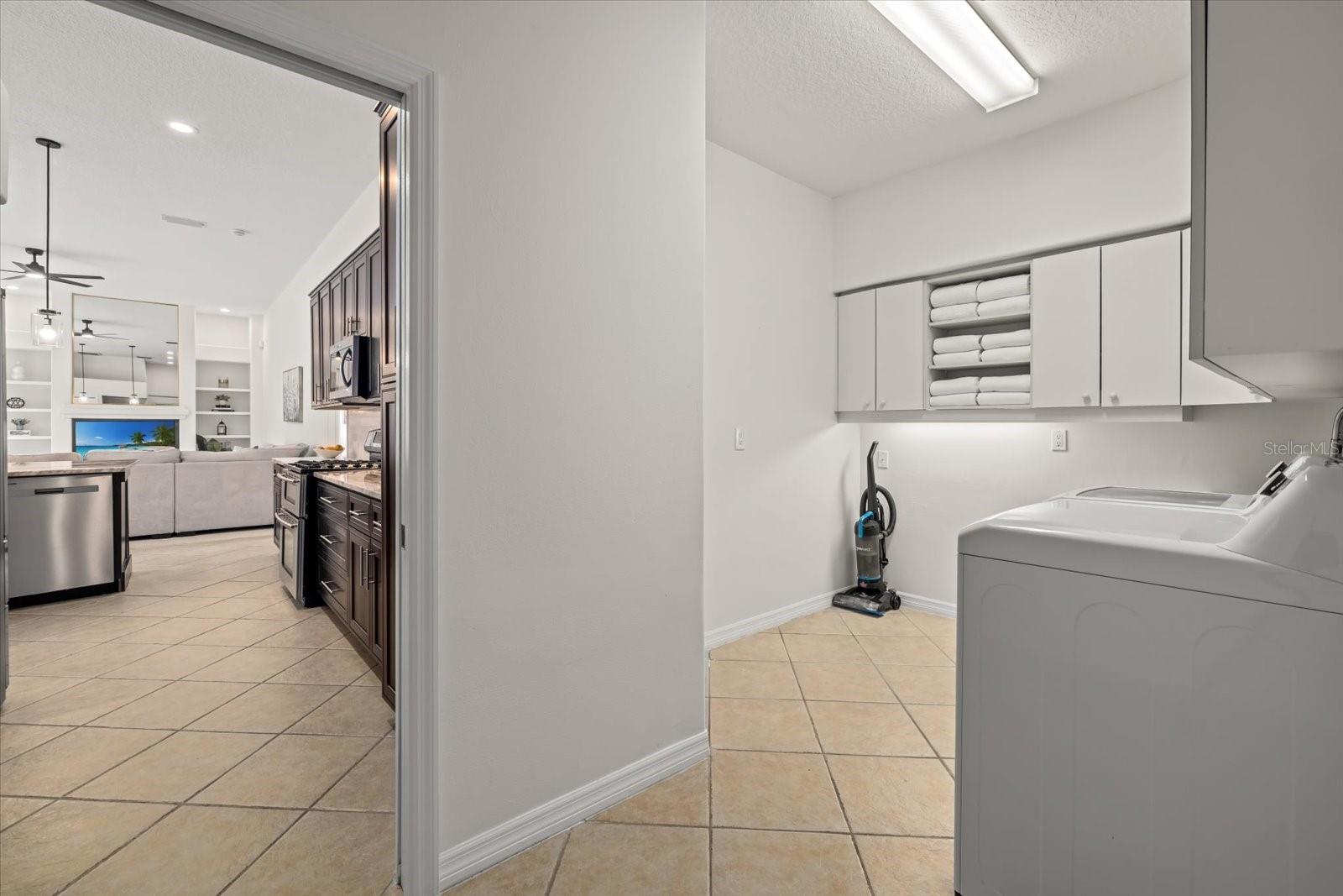 Image 32 of 51 For 6916 Riversedge Street Circle