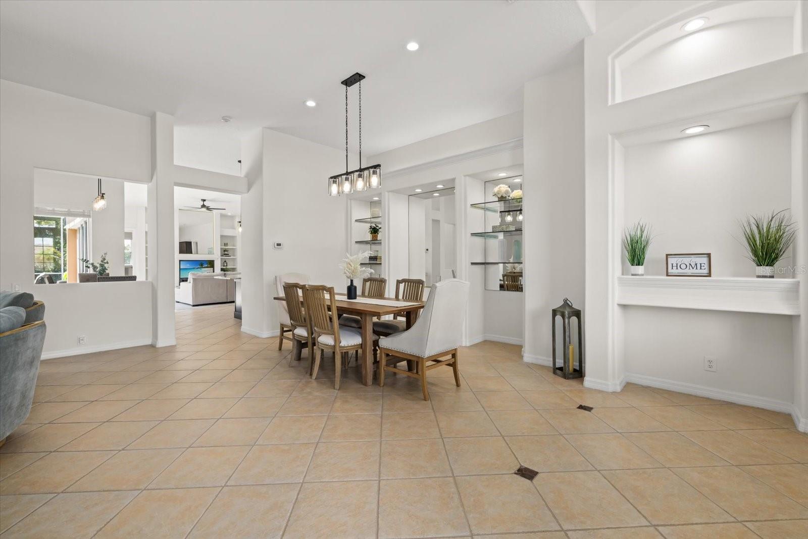 Image 4 of 51 For 6916 Riversedge Street Circle