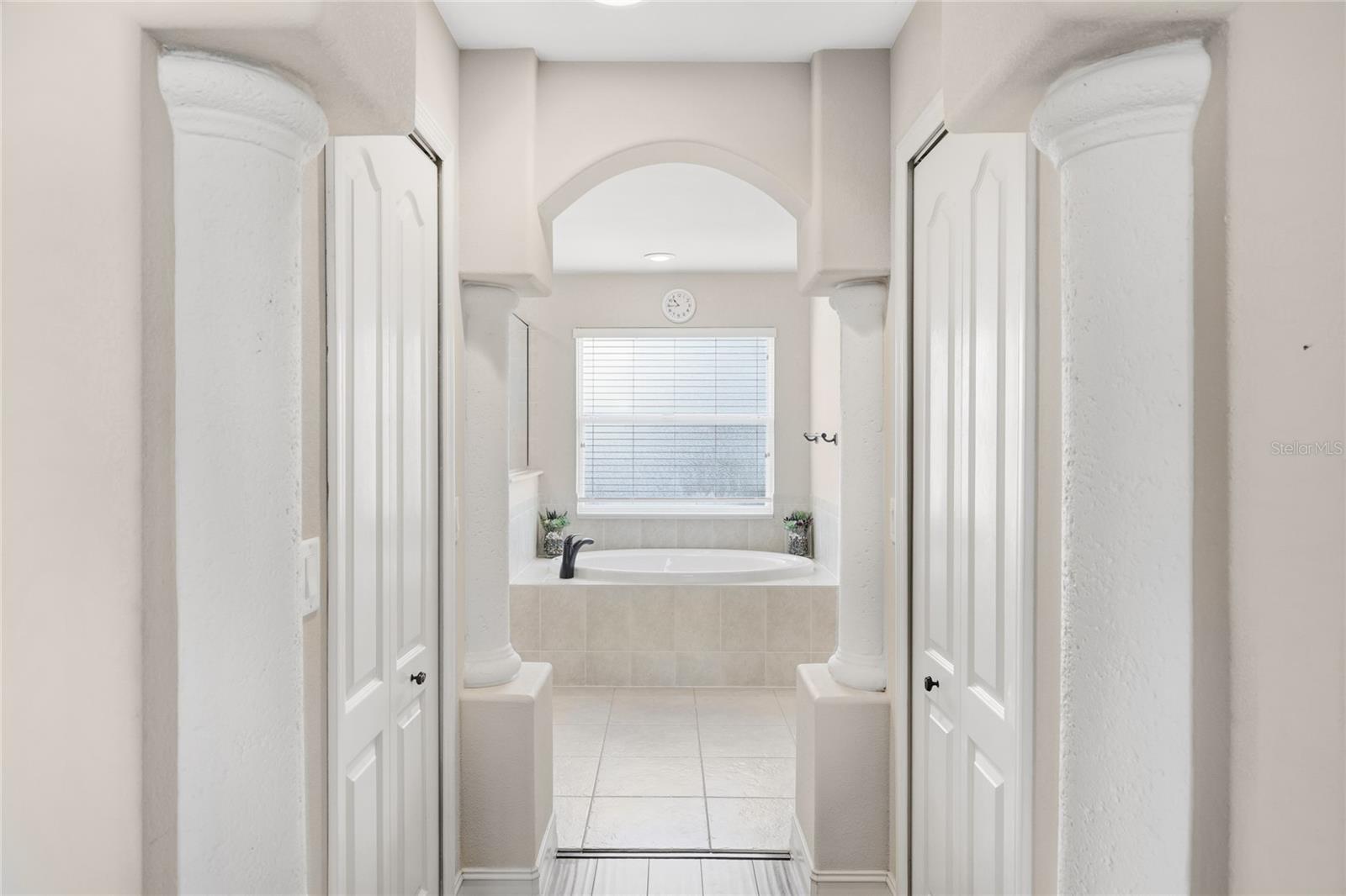 Image 27 of 46 For 4228 Birnam Terrace