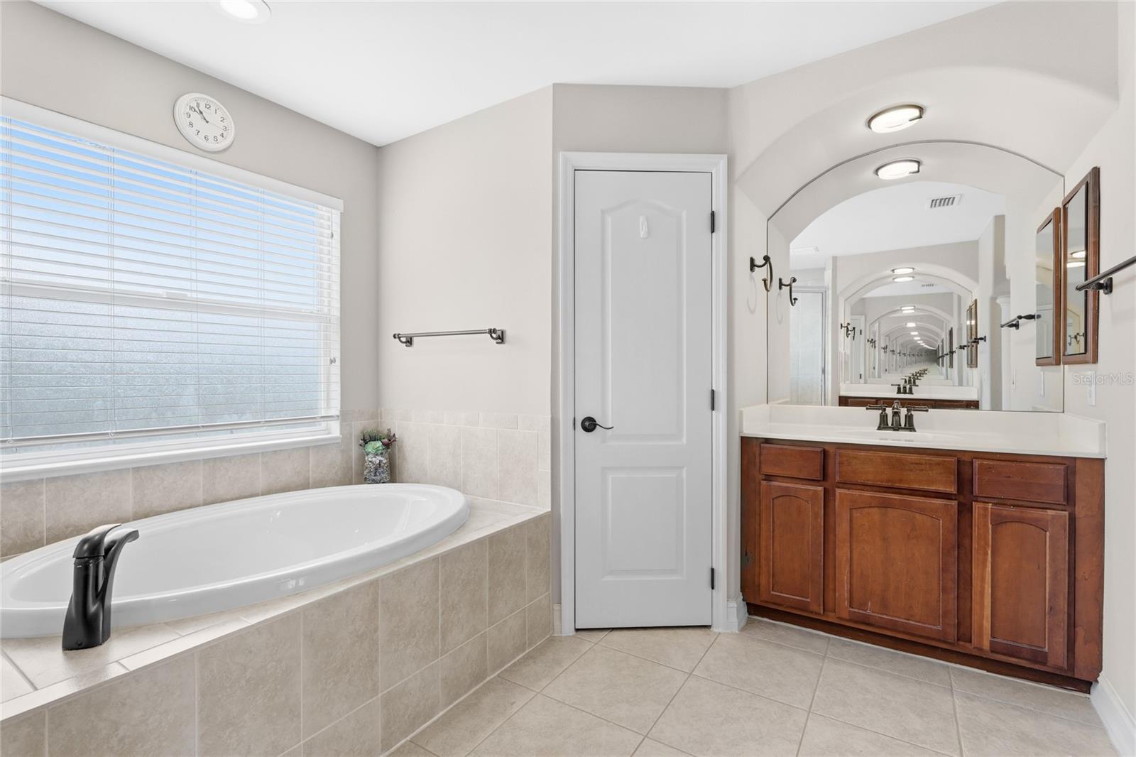 Image 30 of 46 For 4228 Birnam Terrace