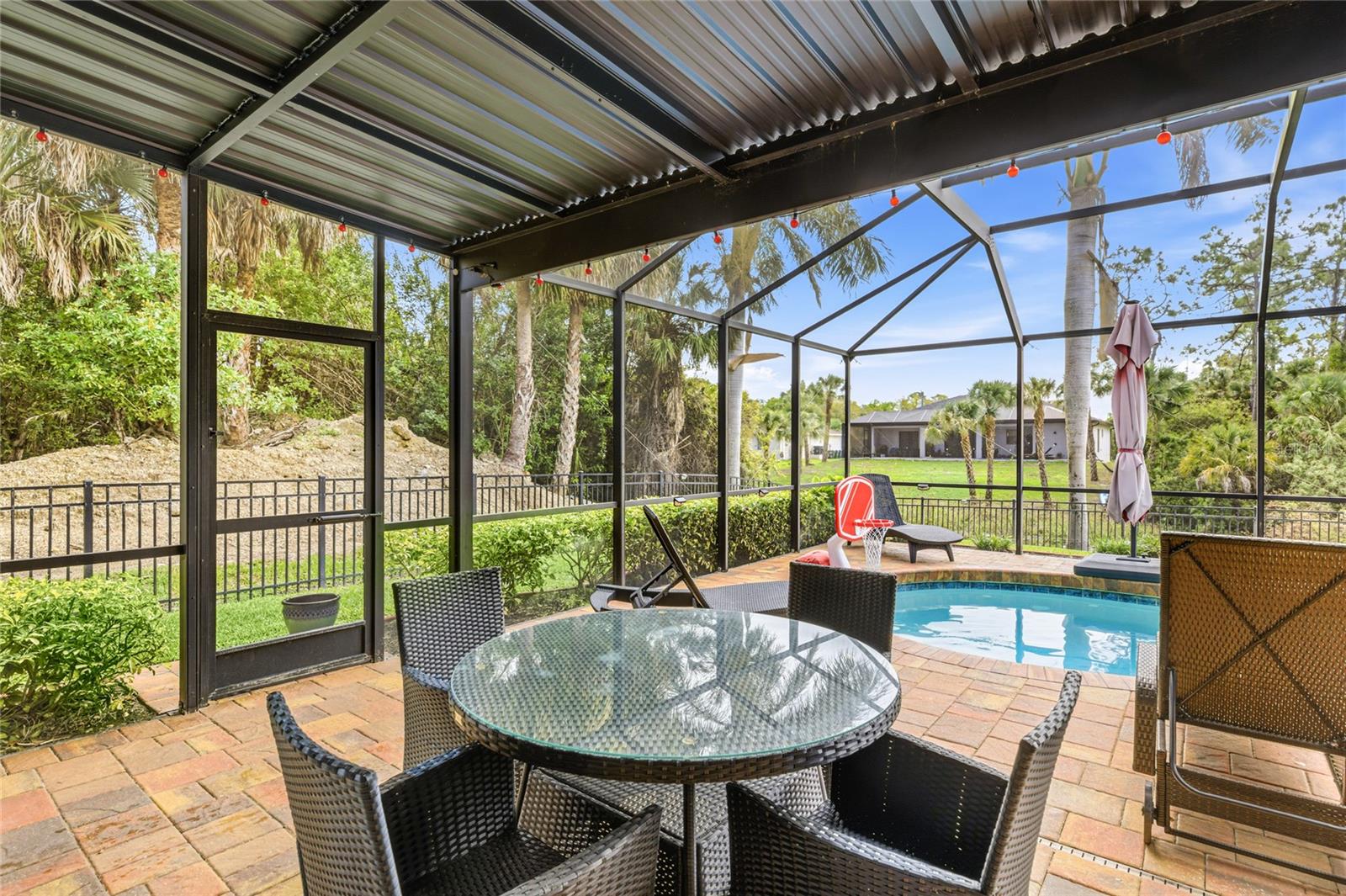 Image 40 of 46 For 4228 Birnam Terrace