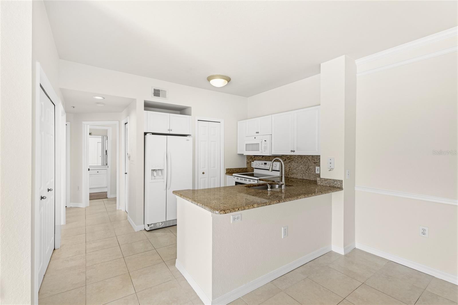 Image 10 of 35 For 5110 Northridge Road 203