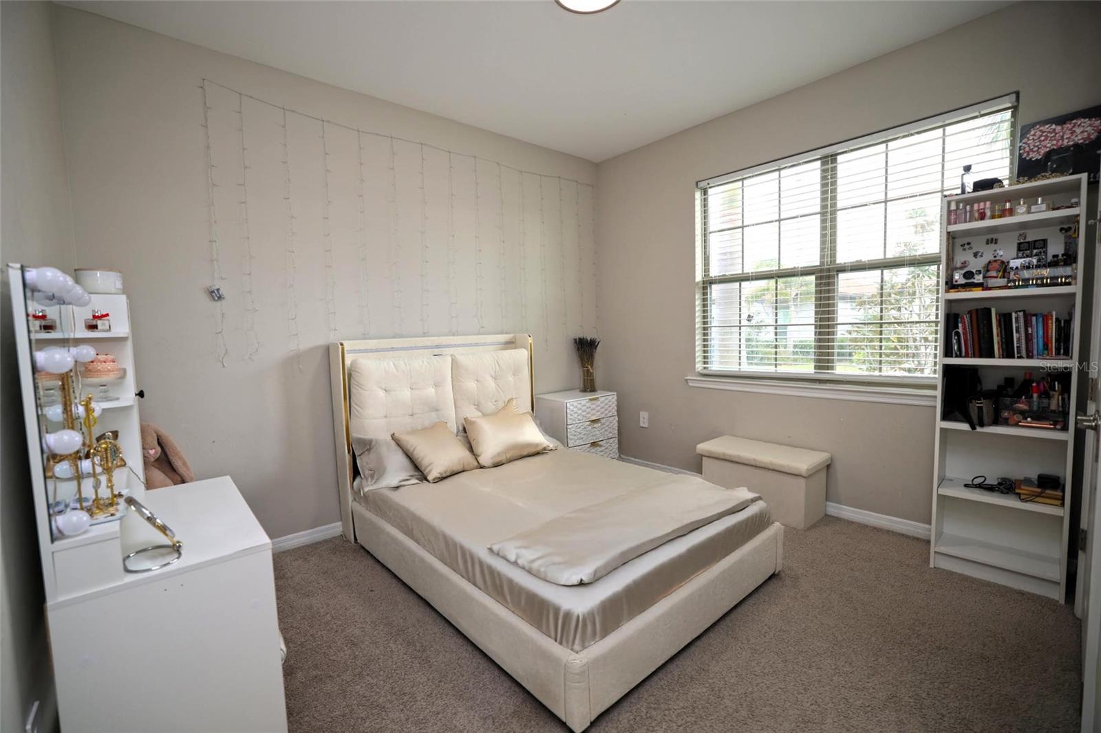 Image 13 of 41 For 264 Soliera Street