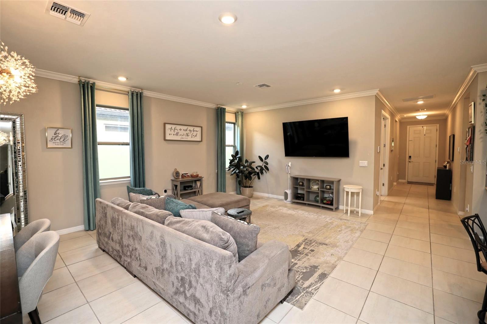 Image 16 of 41 For 264 Soliera Street