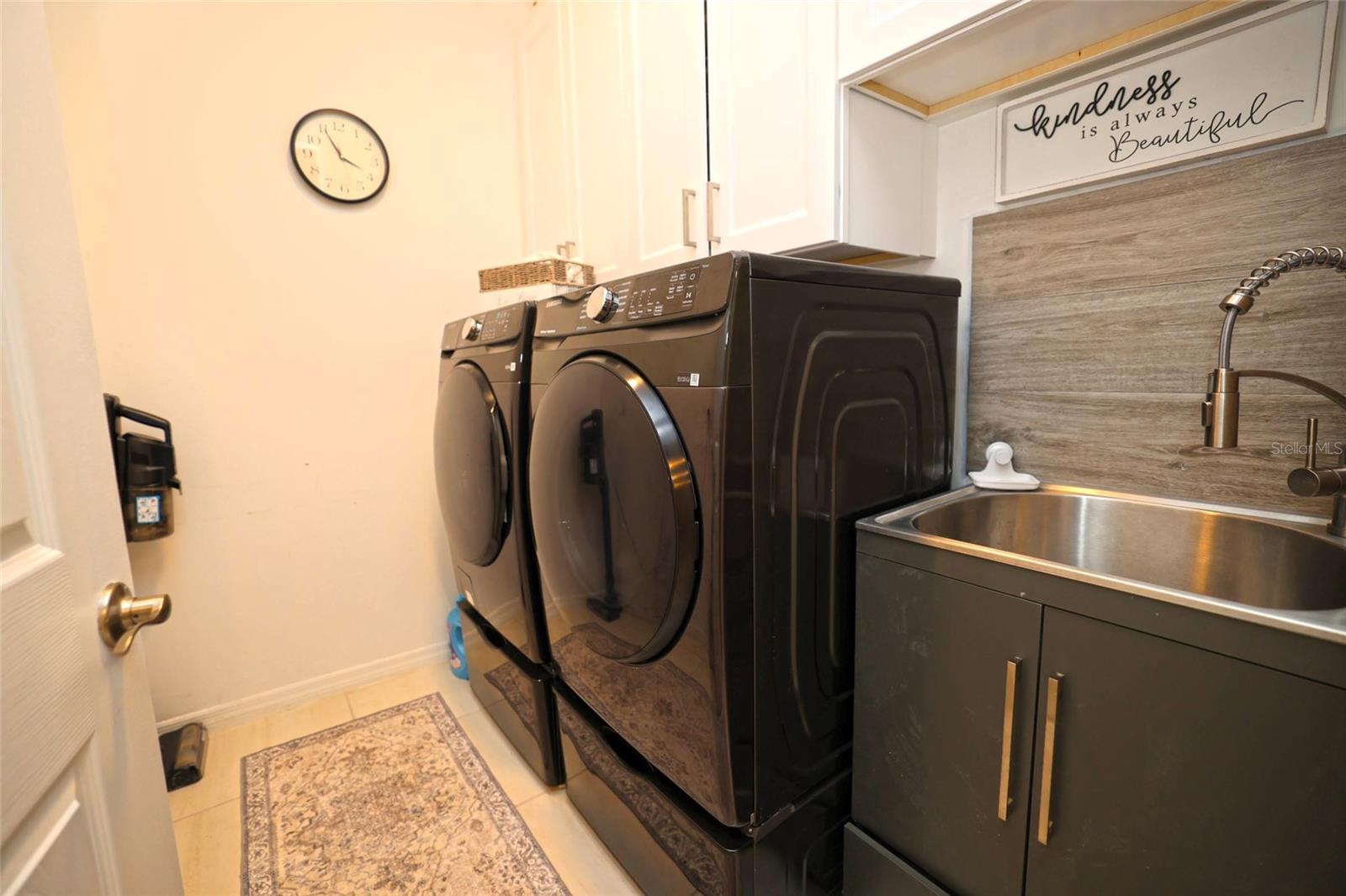 Image 18 of 41 For 264 Soliera Street