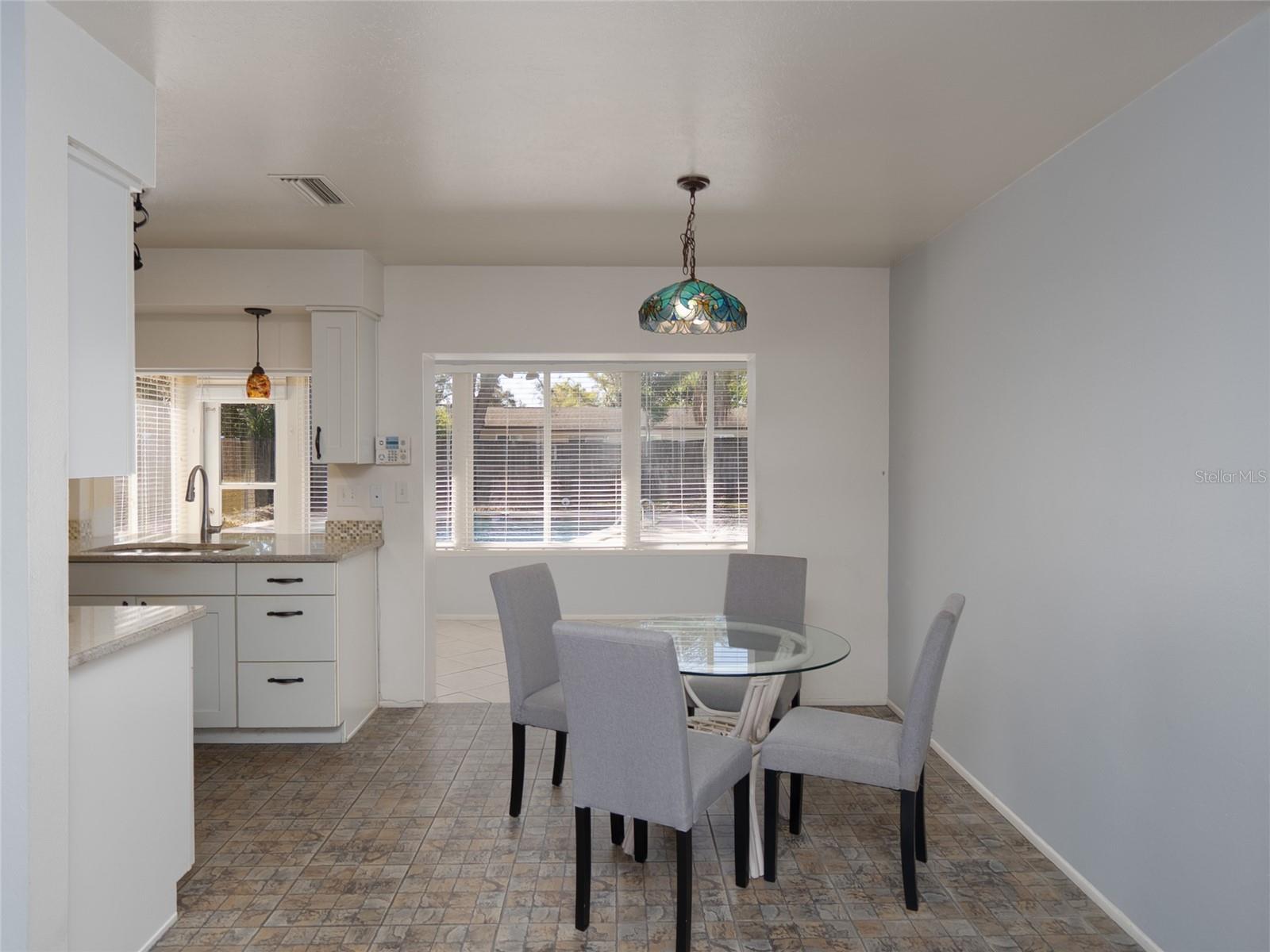 Image 11 of 52 For 5338 Colewood Pl