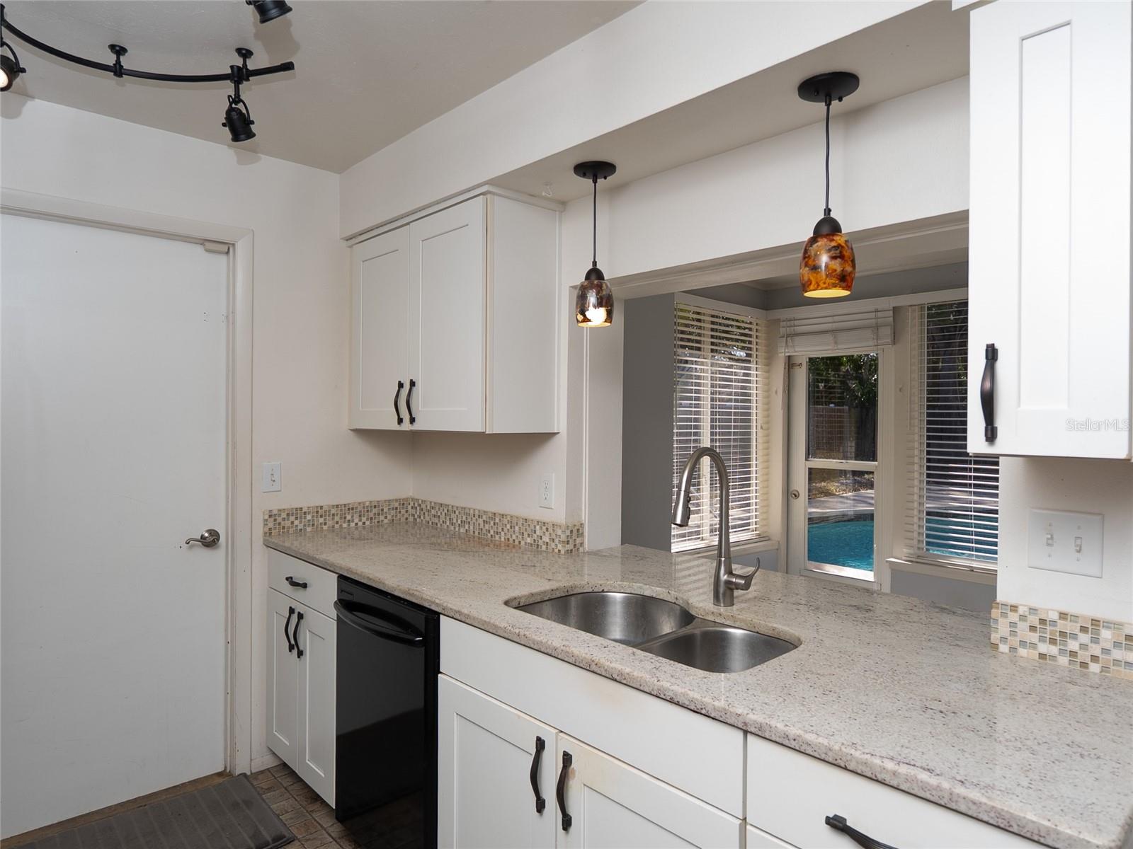 Image 13 of 52 For 5338 Colewood Pl