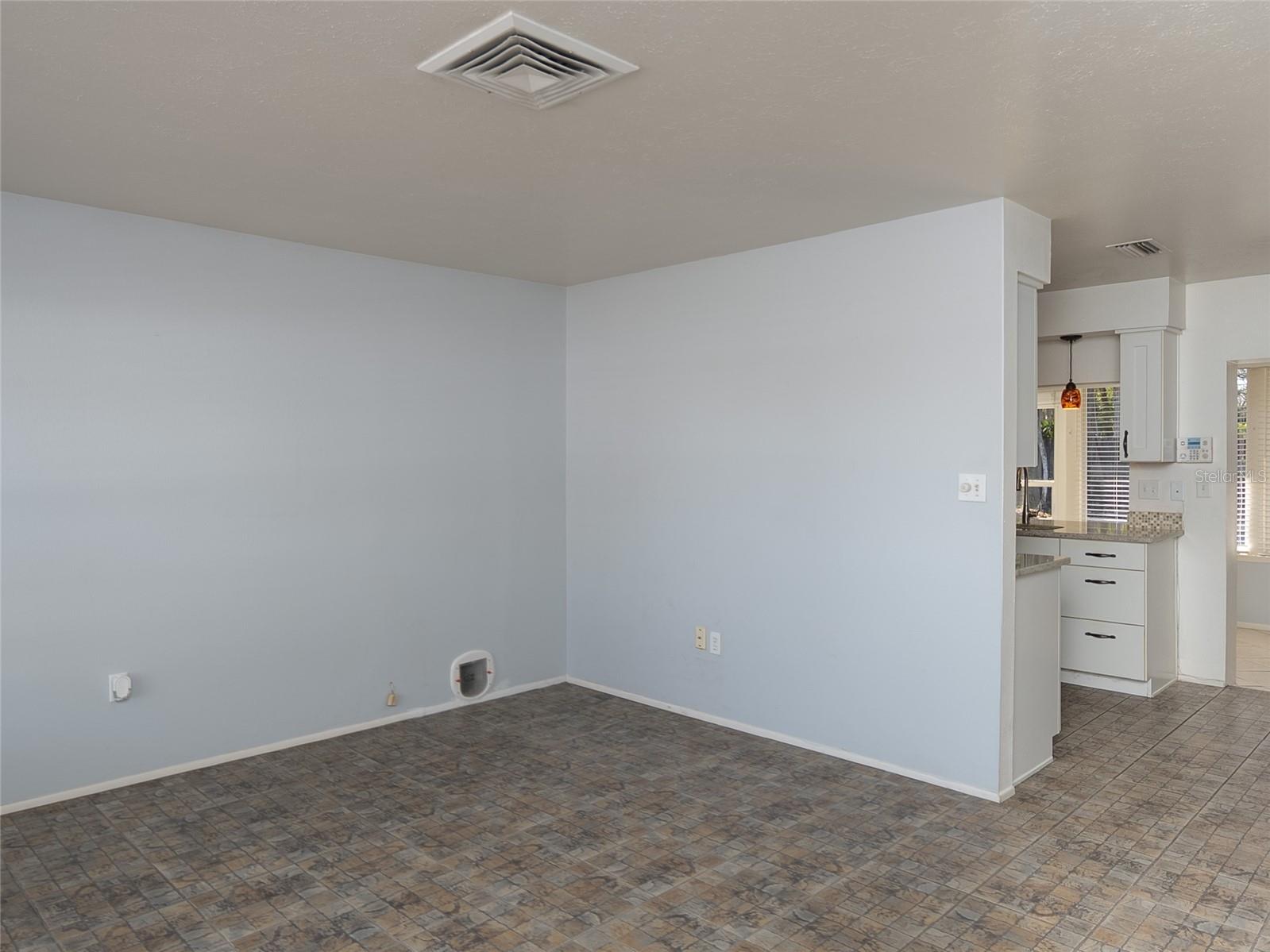 Image 6 of 52 For 5338 Colewood Pl